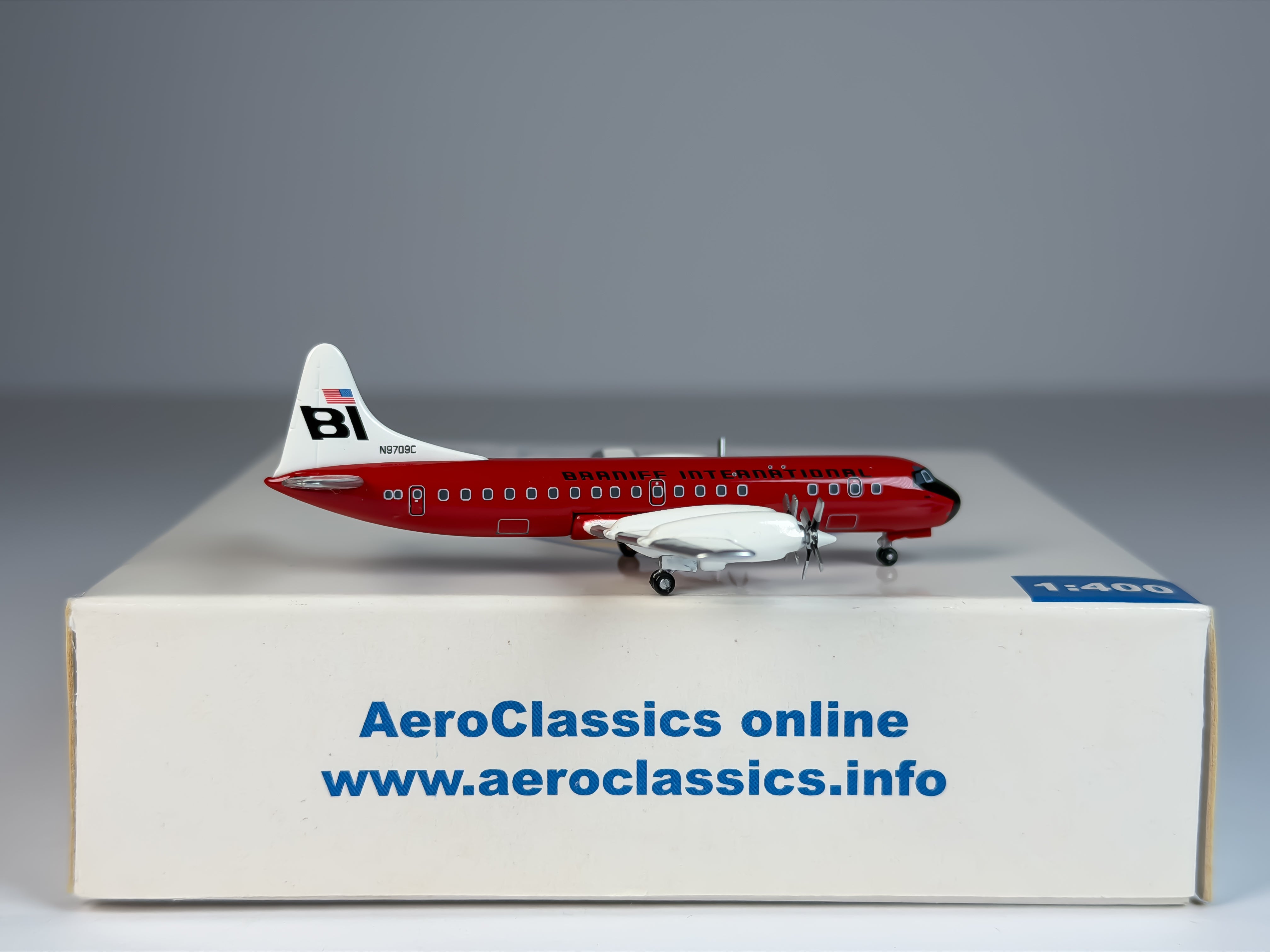 Braniff International Lockheed L-188 Electra 1:400 Aeroclassics N9709C (AC18305E)
