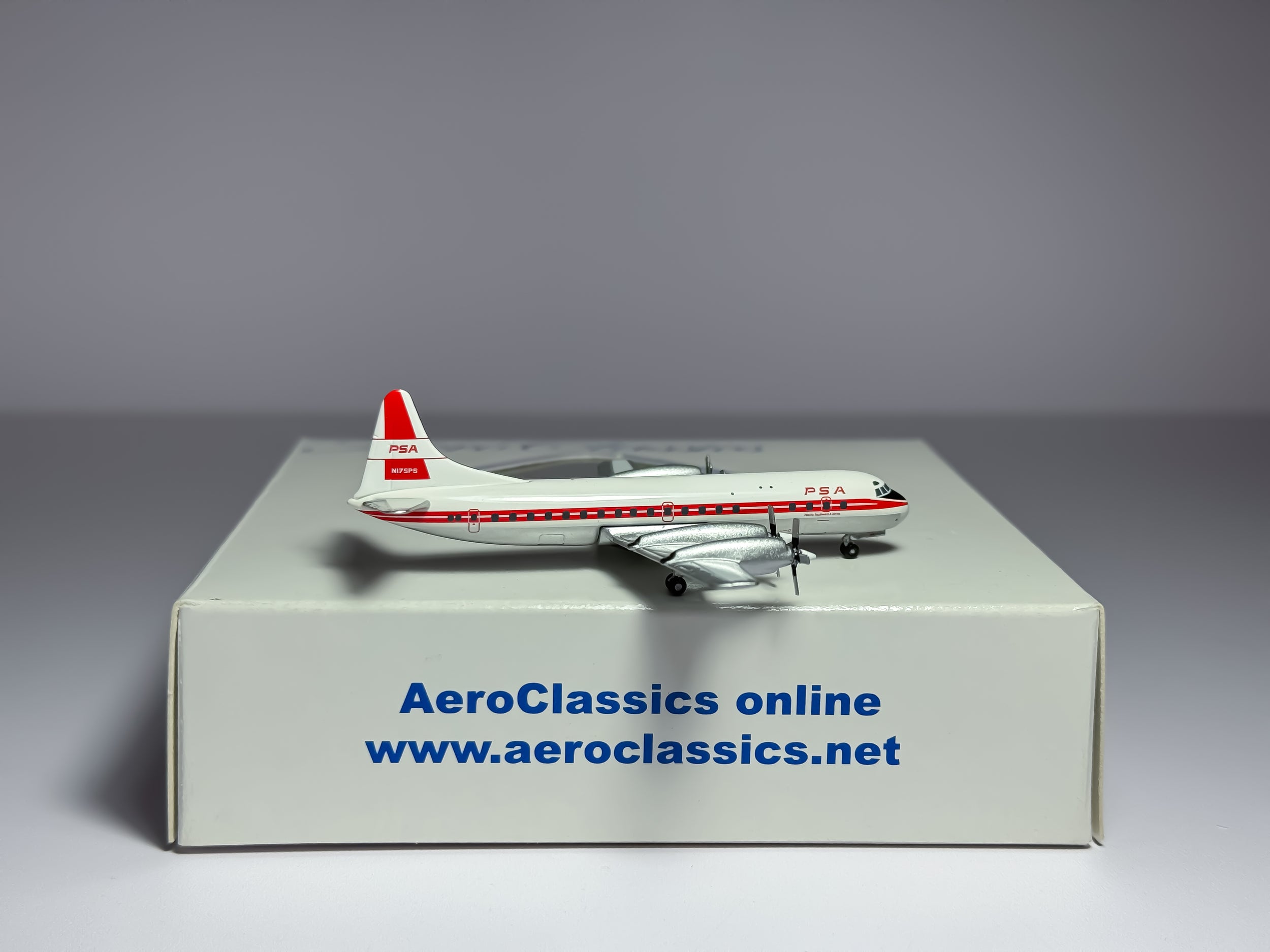 Pacific Southwest Airlines (PSA) Lockheed L-188 Electra 1:400 Aeroclassics N175PS (AC18314)