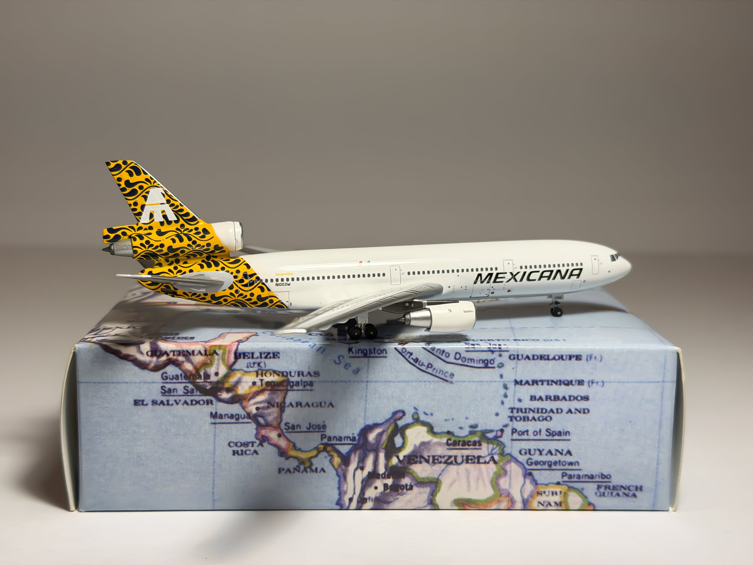 Mexicana McDonnell Douglas DC-10-10 1:400 Aeroclassics N1003W (AC19134)