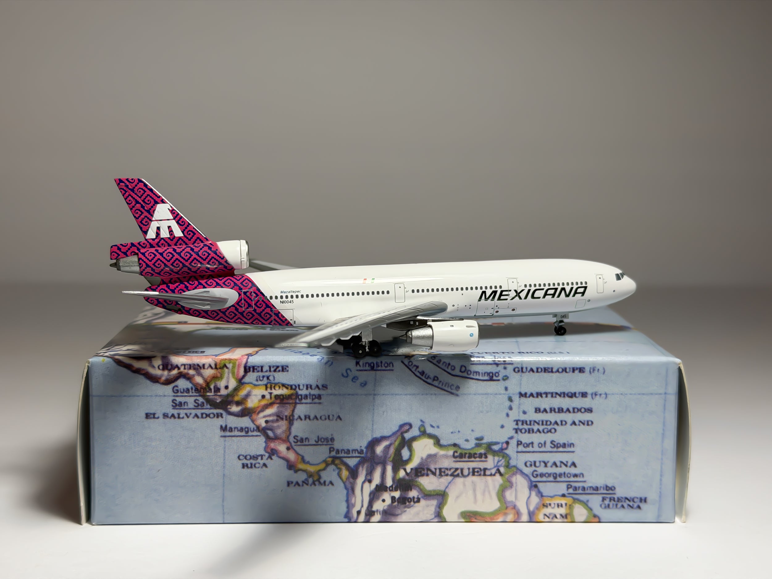 Mexicana McDonnell Douglas DC-10-10 1:400 Aeroclassics N10045 (AC19135)