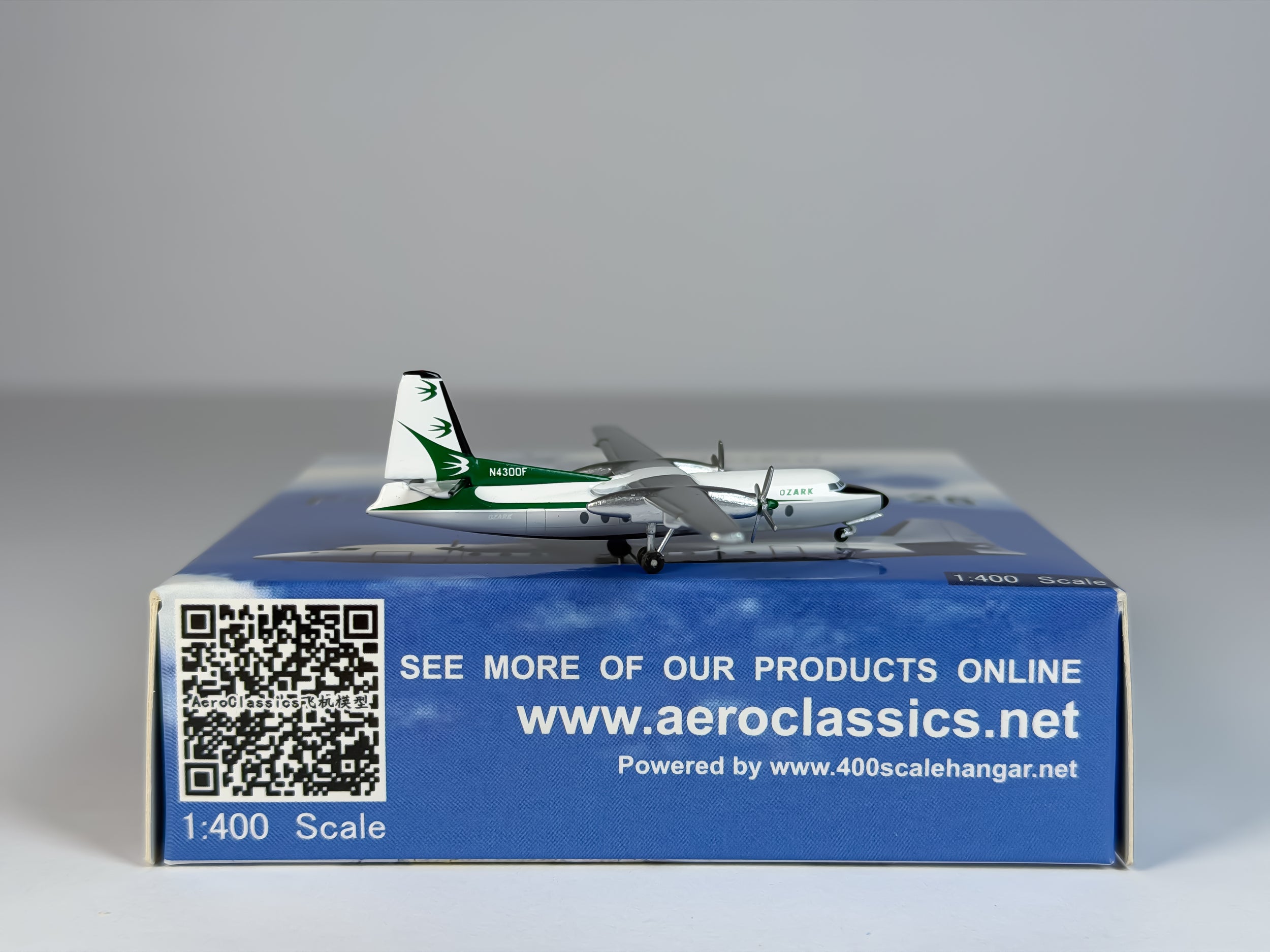 Ozark Airlines Fokker F-27 1:400 Aeroclassics N4300F (AC19196)