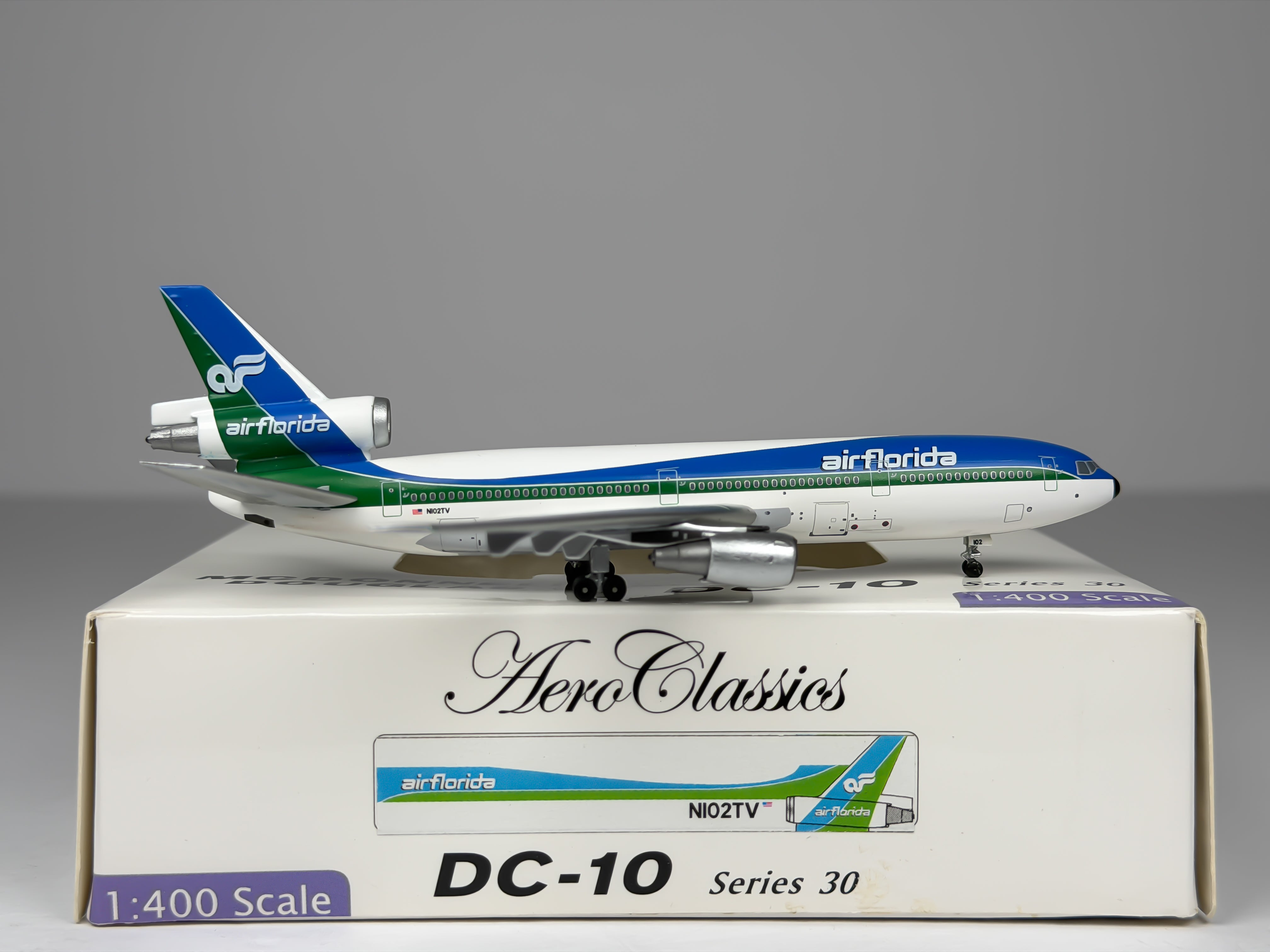 Air Florida McDonnell Douglas DC-10-30 1:400 Aeroclassics N102TV (AC19286)