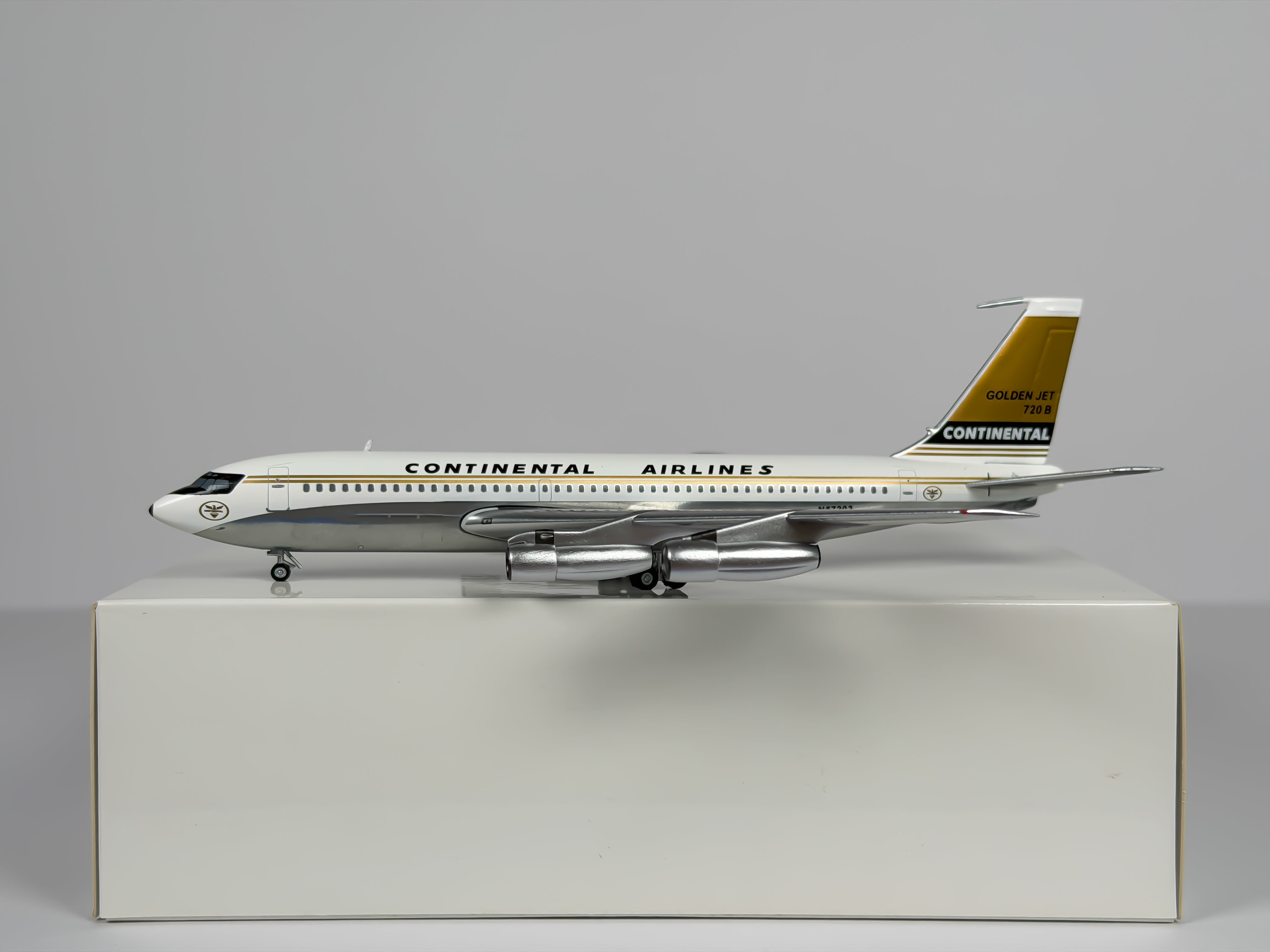 Continental Airlines Boeing 720 1:200 Aeroclassics N57203 (AC211330)