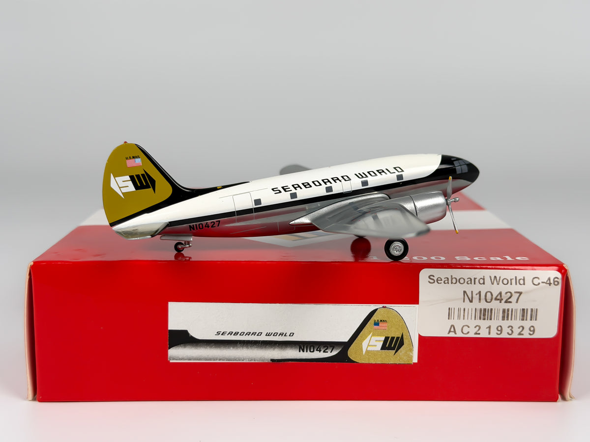 Seaboard World Curtiss C-46 1:200 Aeroclassics N10427 (AC219329)
