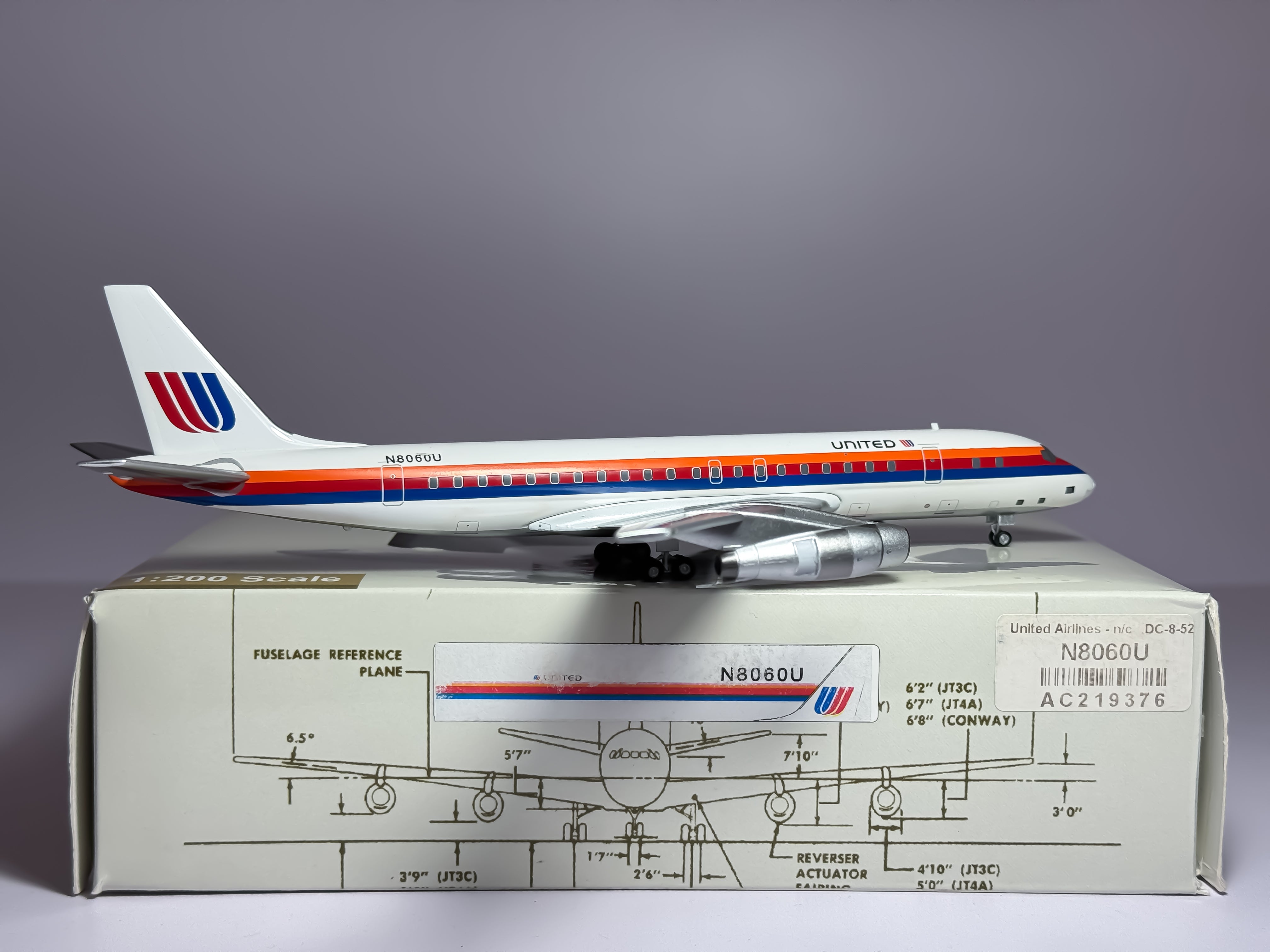 United Airlines Douglas DC-8-50 1:200 Aeroclassics N8060U (AC219376)