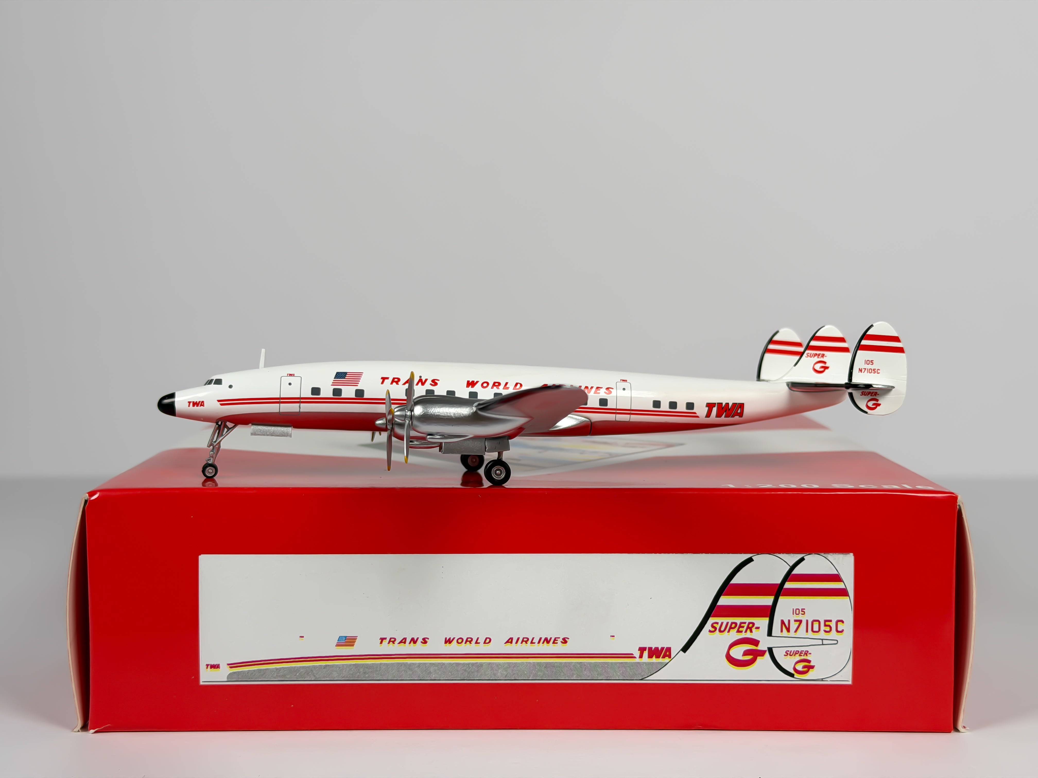 Trans World Airlines (TWA) Lockheed L-1049 1:200 Aeroclassics N7105C (AC219614)