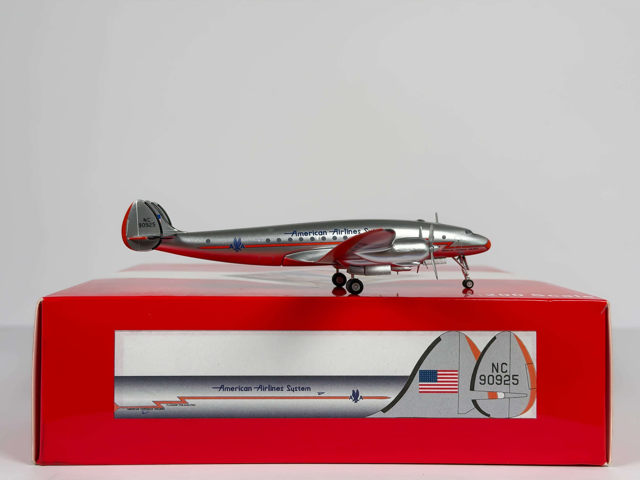 American Overseas Airlines Lockheed L-049 1:200 Aeroclassics NC90925 (AC219766)