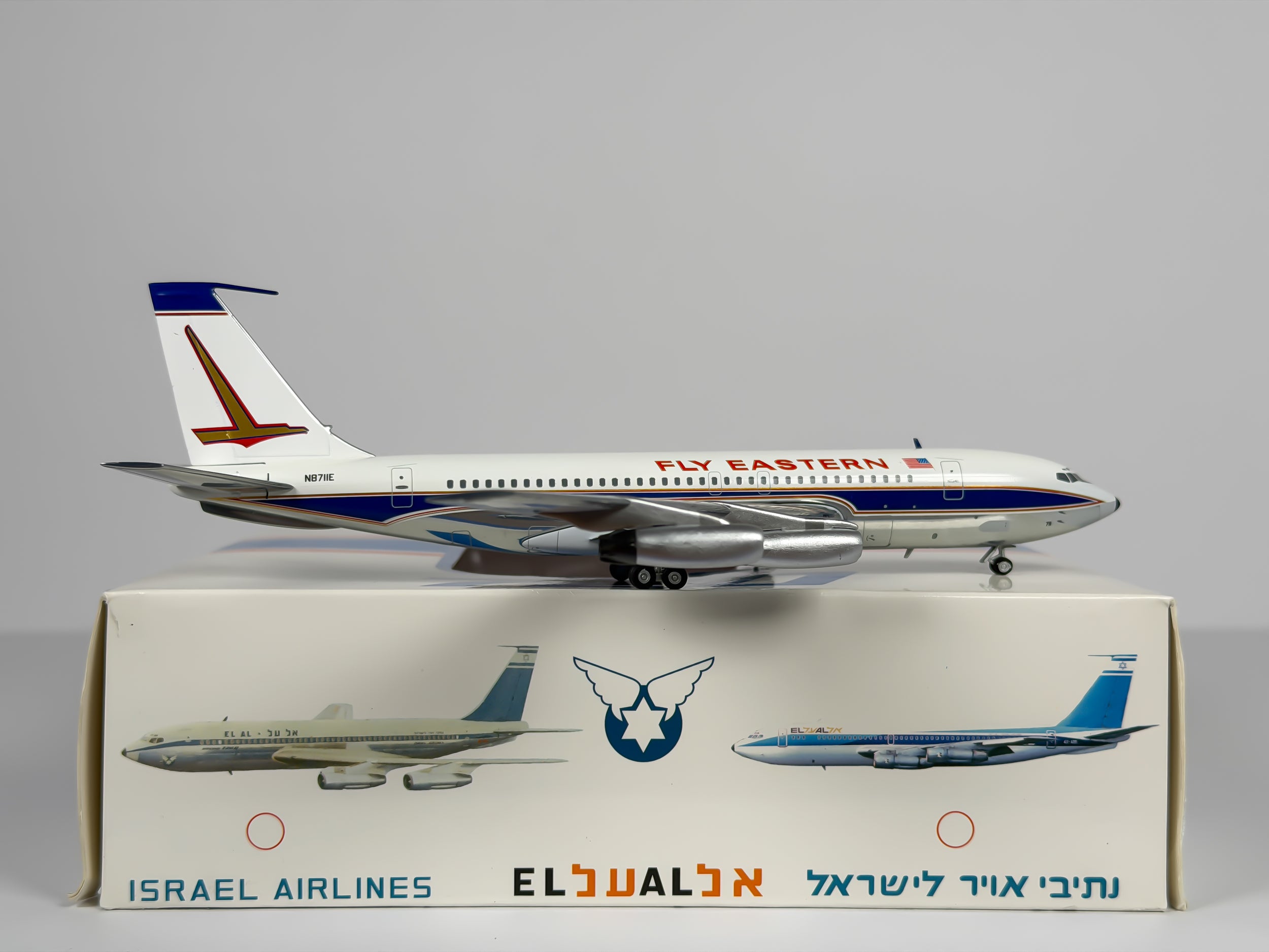 Eastern Air Lines Boeing 720 1:200 Aeroclassics N8711E (AC2N8711E)