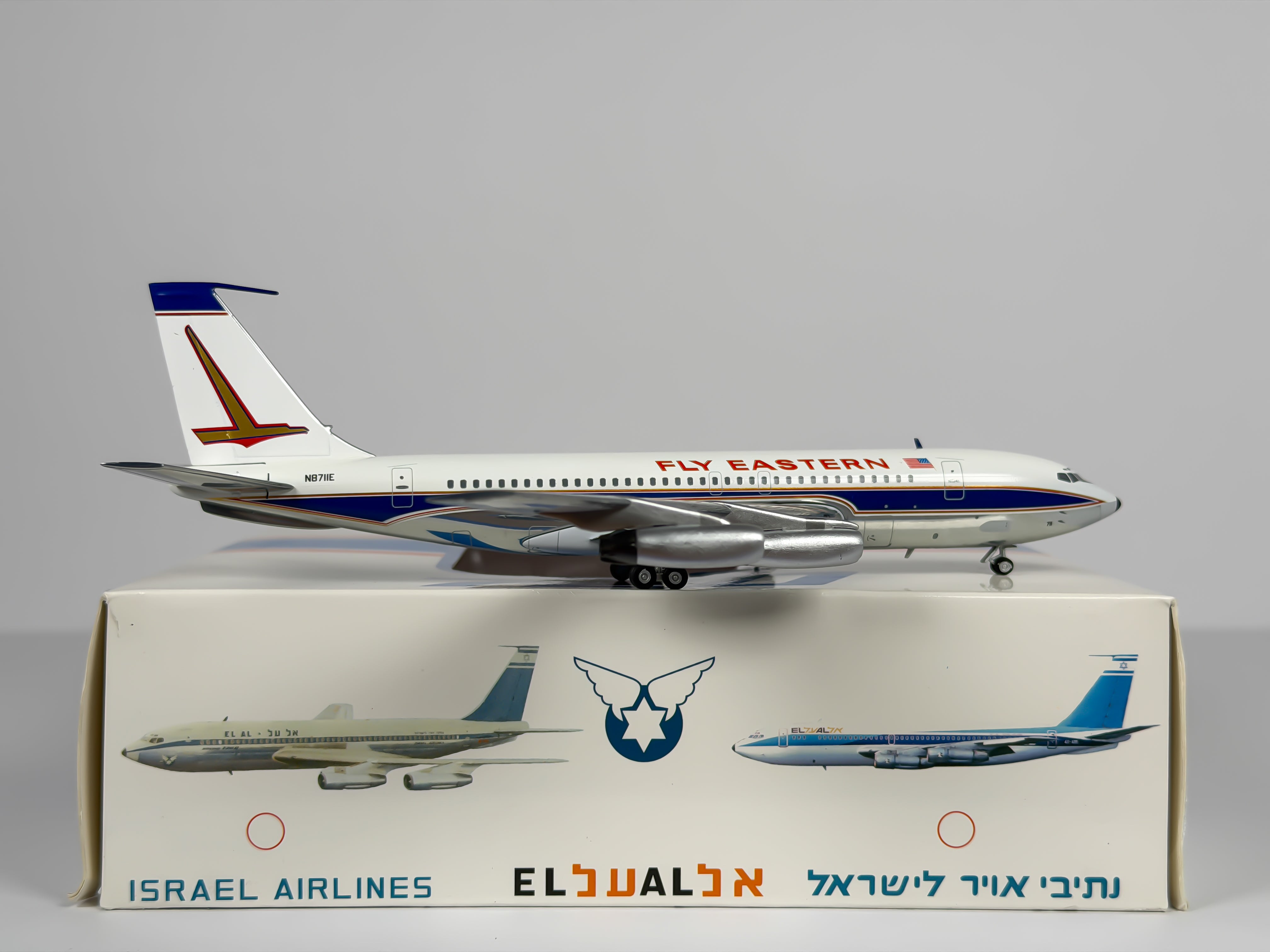 Eastern Air Lines Boeing 720 1:200 Aeroclassics N8711E (AC2N8711E)