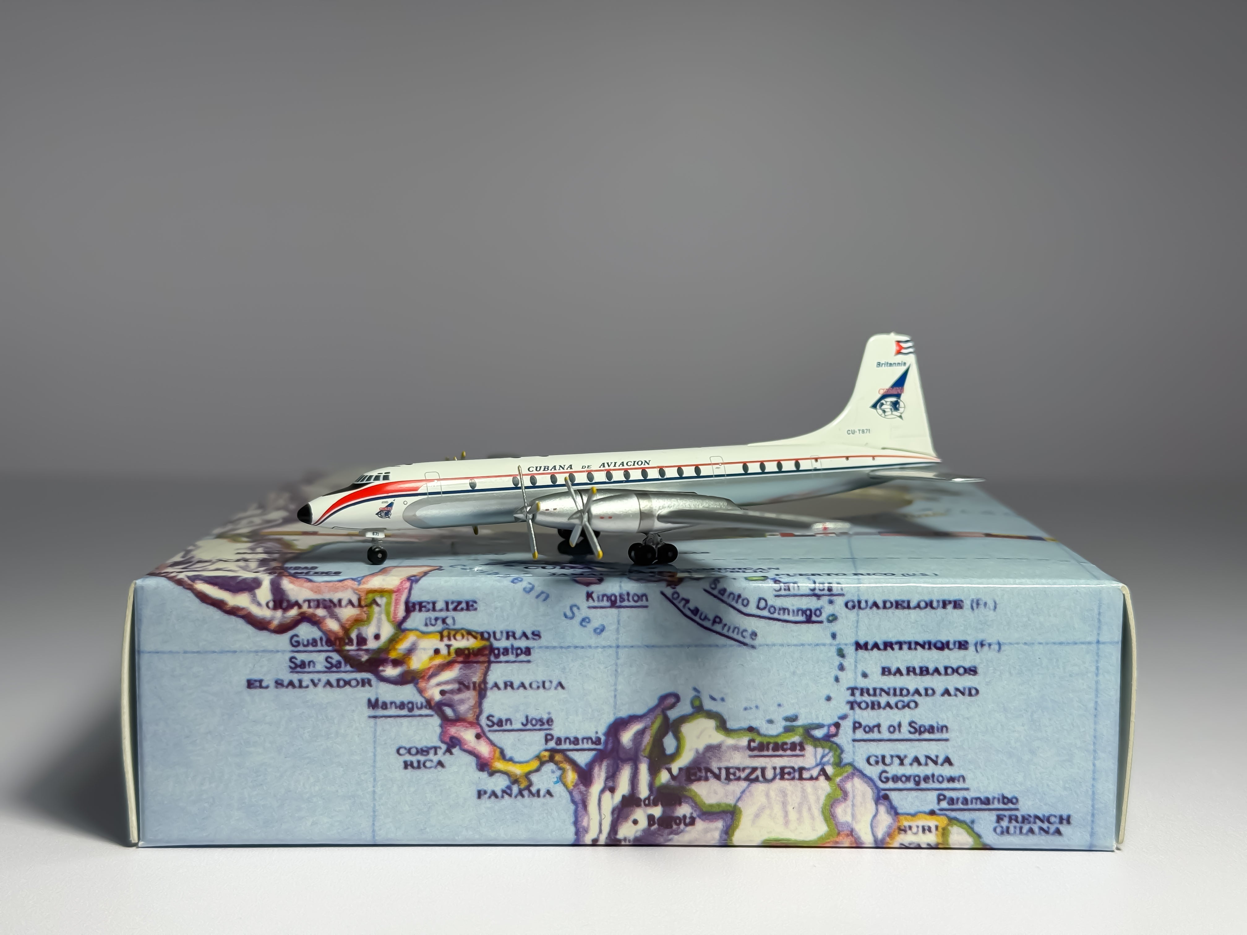 Cubana de Aviacion Bristol 175 Britannia 1:400 Aeroclassics CU-T671 (AC368)