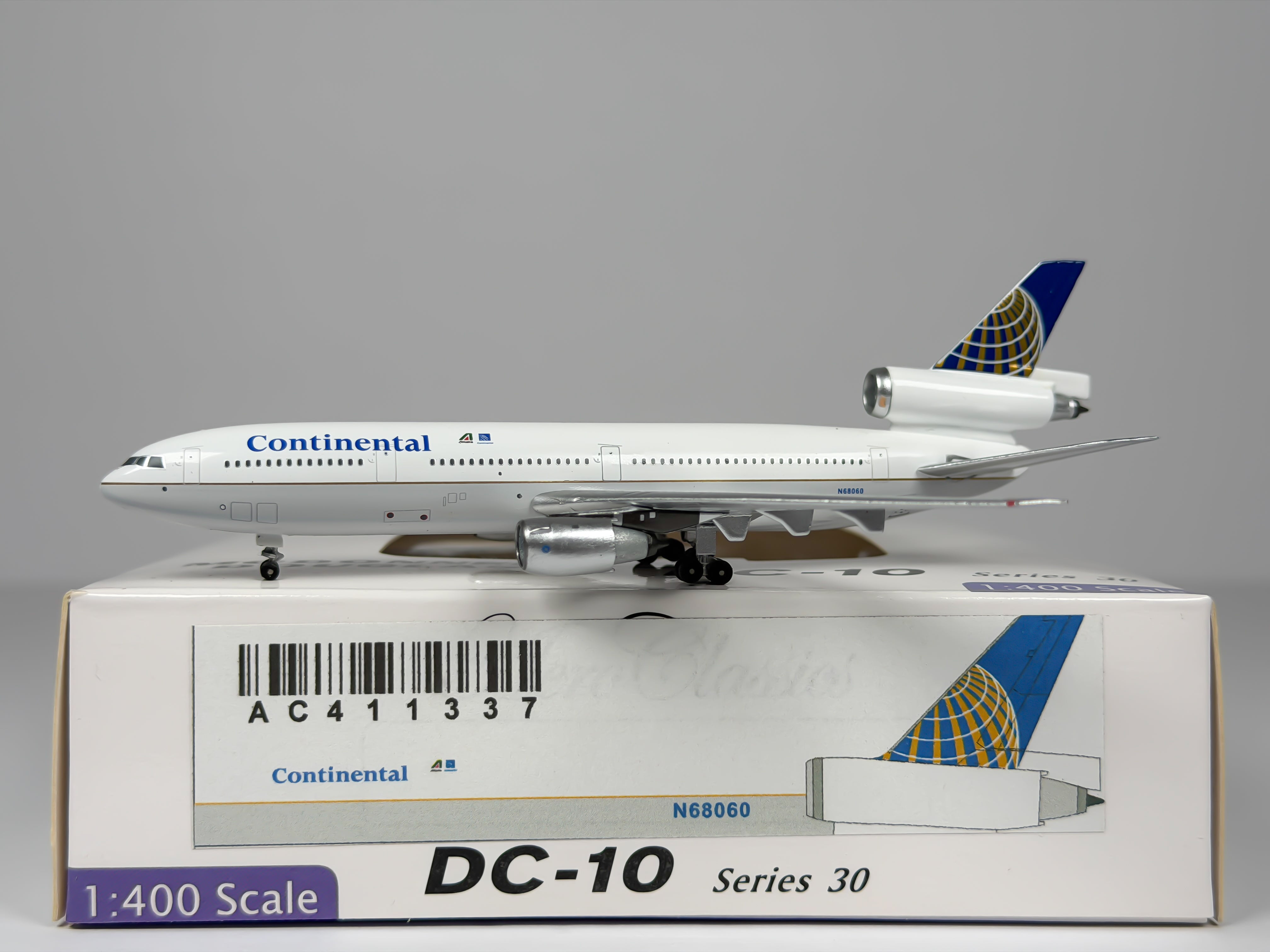 Continental Airlines McDonnell Douglas DC-10-30 1:400 Aeroclassics N68060 (AC411337)