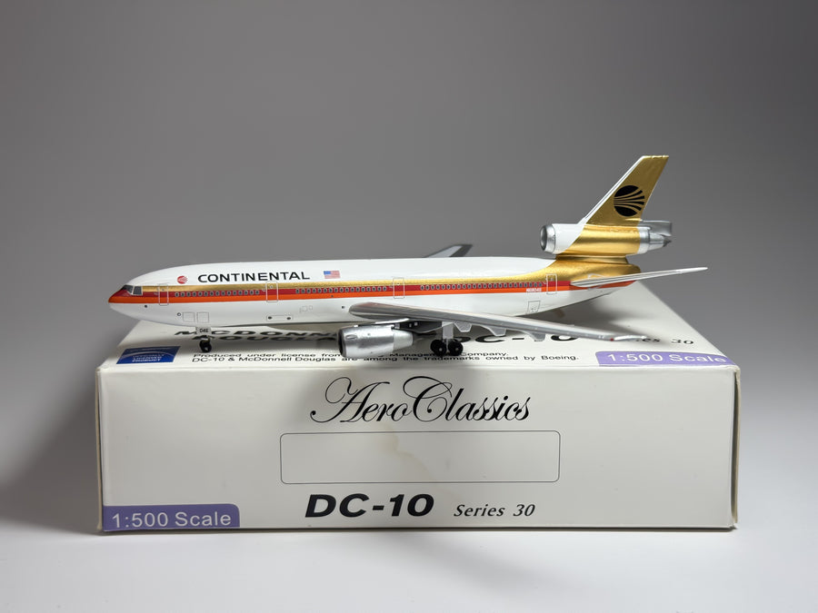 Continental Airlines McDonnell Douglas DC-10-10 1:400 Aeroclassics N68046 (AC419339)