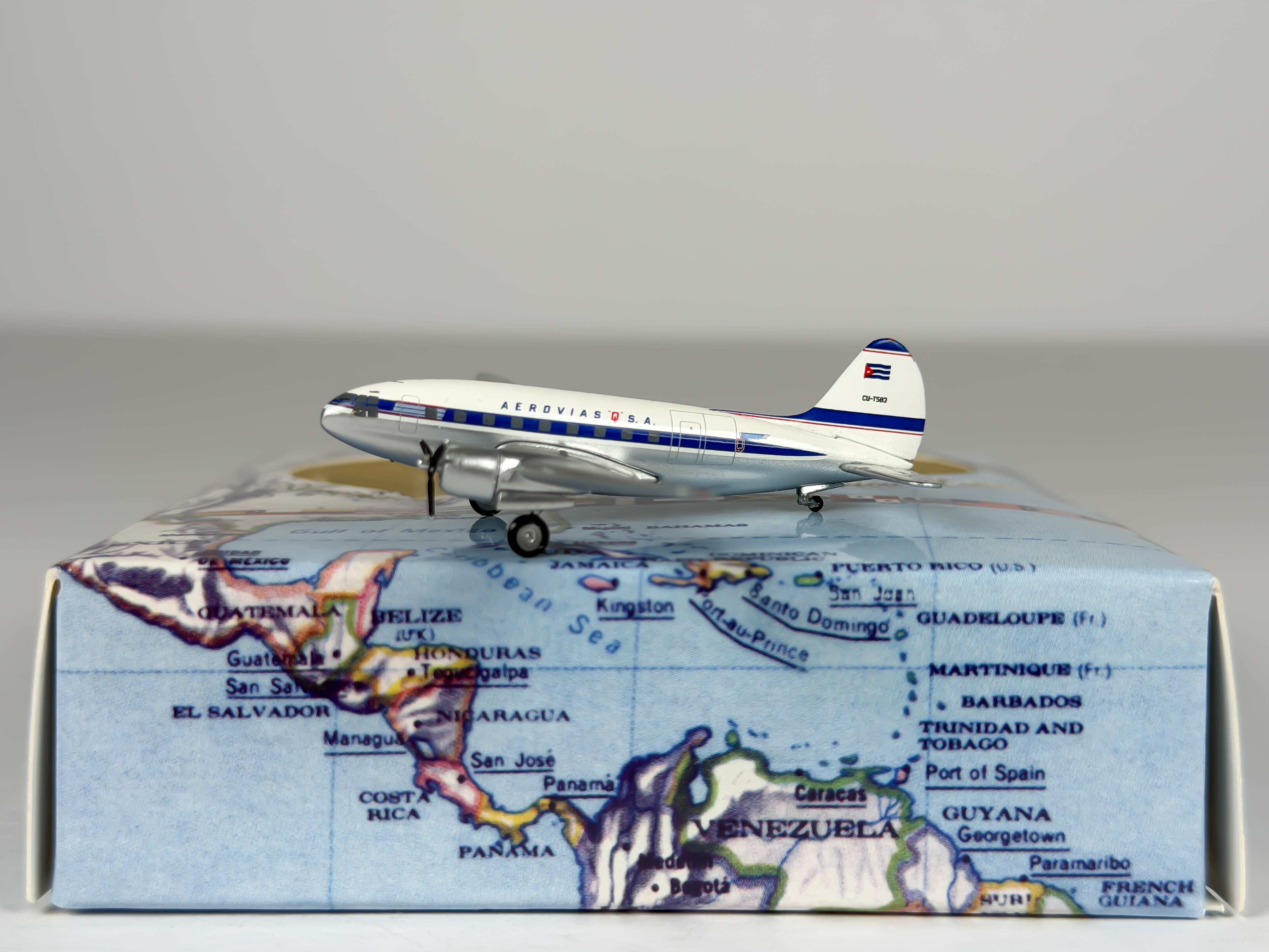 Aerovias Q Curtiss C-46 1:400 Aeroclassics CU-T583 (AC419360)