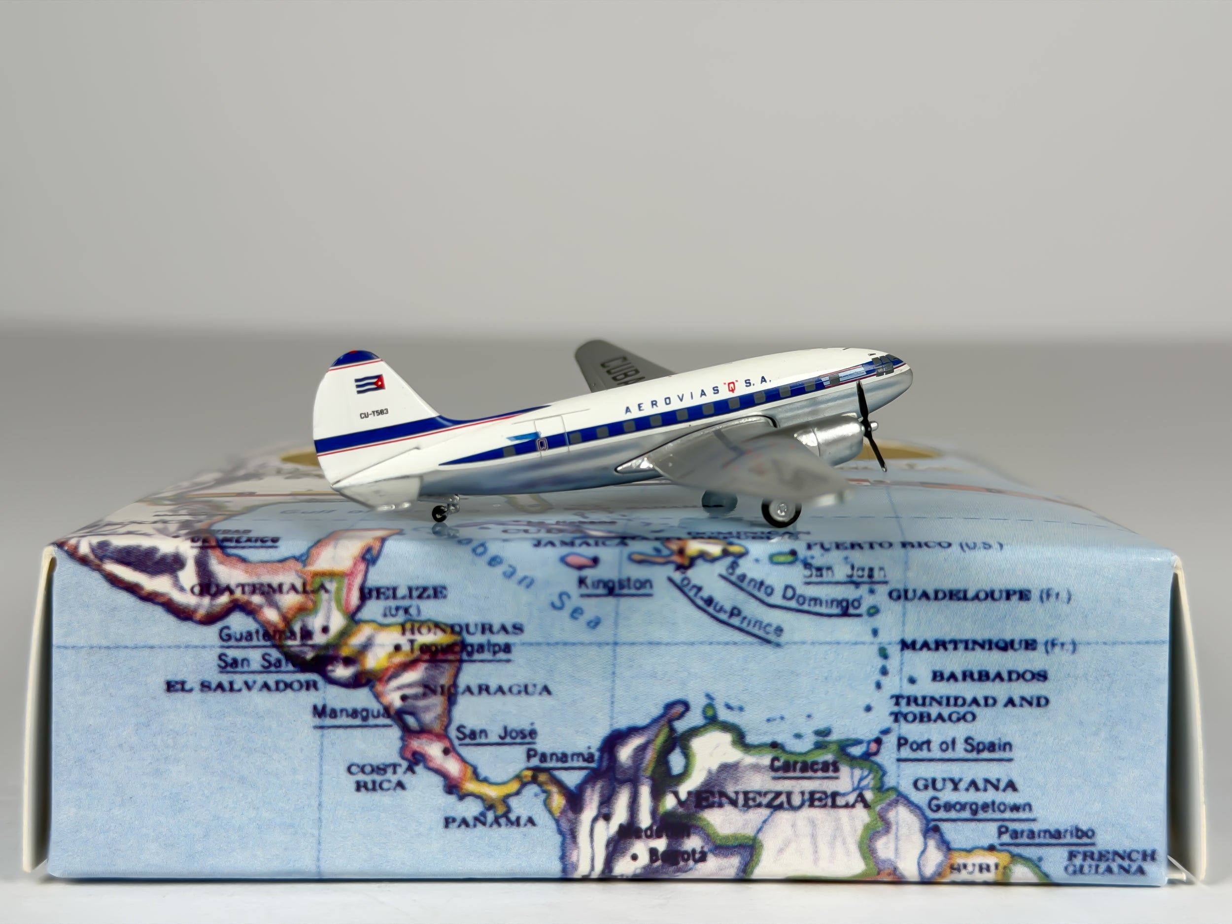 Aerovias Q Curtiss C-46 1:400 Aeroclassics CU-T583 (AC419360)