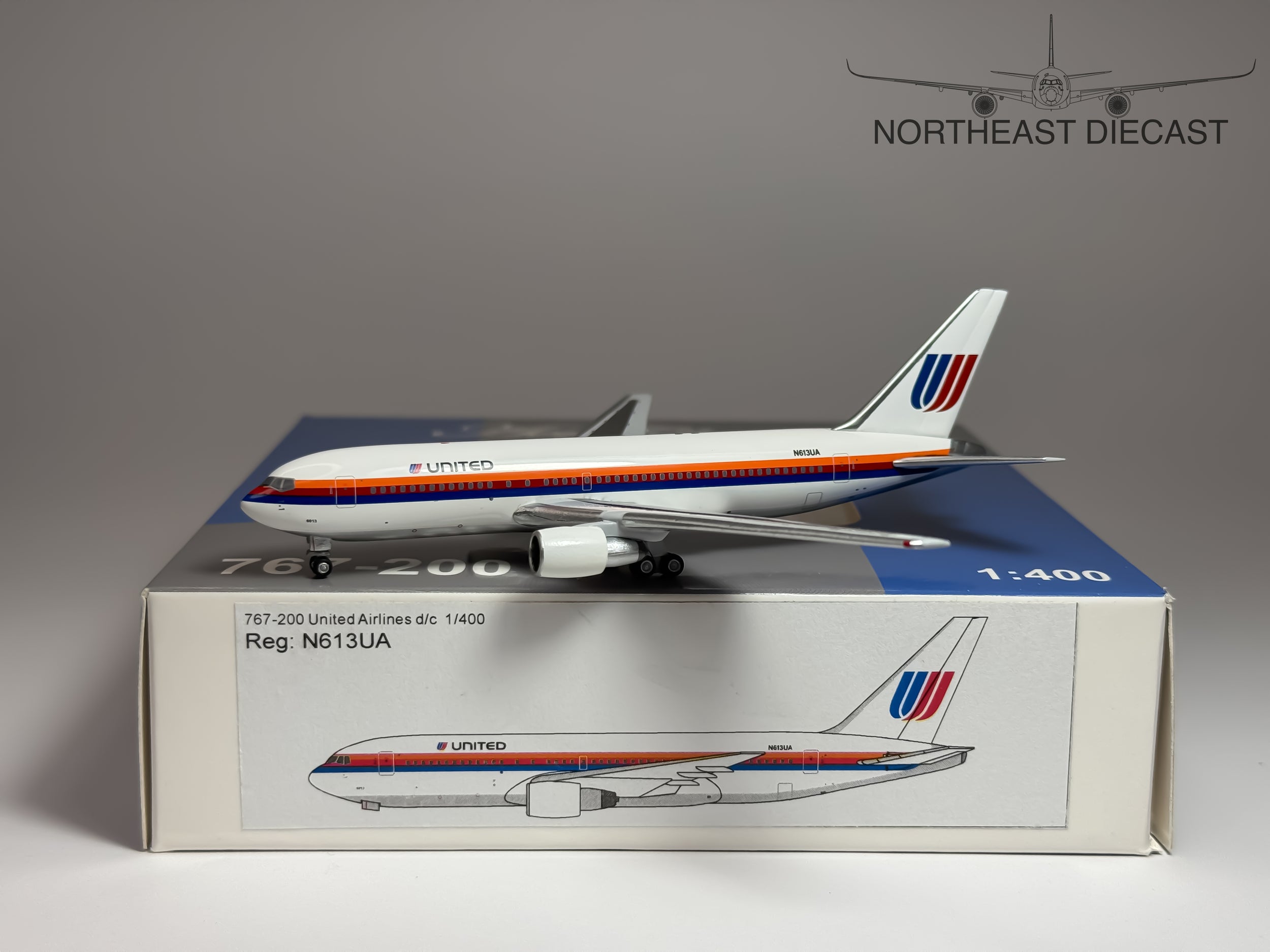 United Airlines Boeing 767-200 1:400 Aeroclassics N613UA (AC419403)