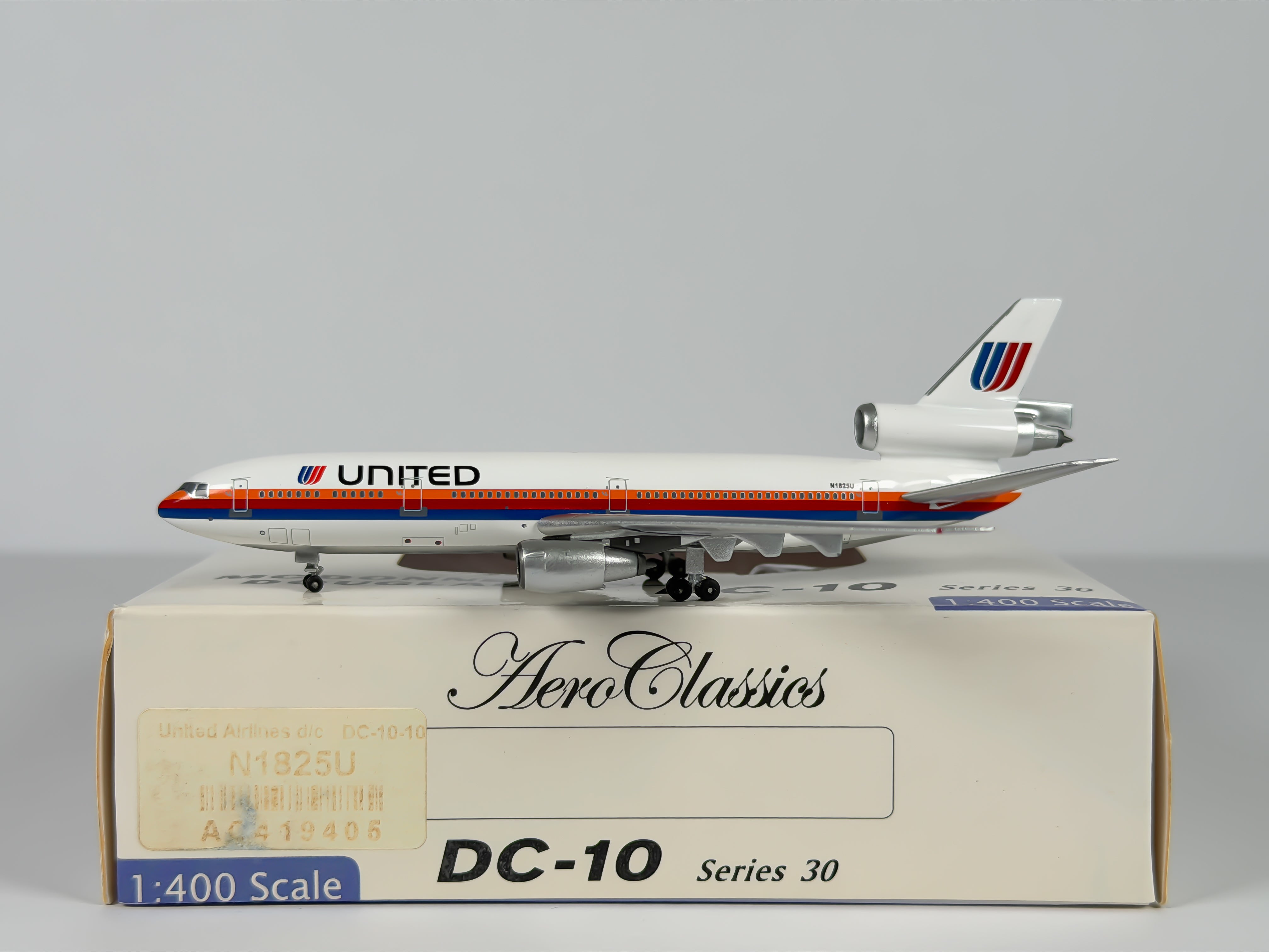 United Airlines McDonnell Douglas DC-10-10 1:400 Aeroclassics N1825U (AC419405)