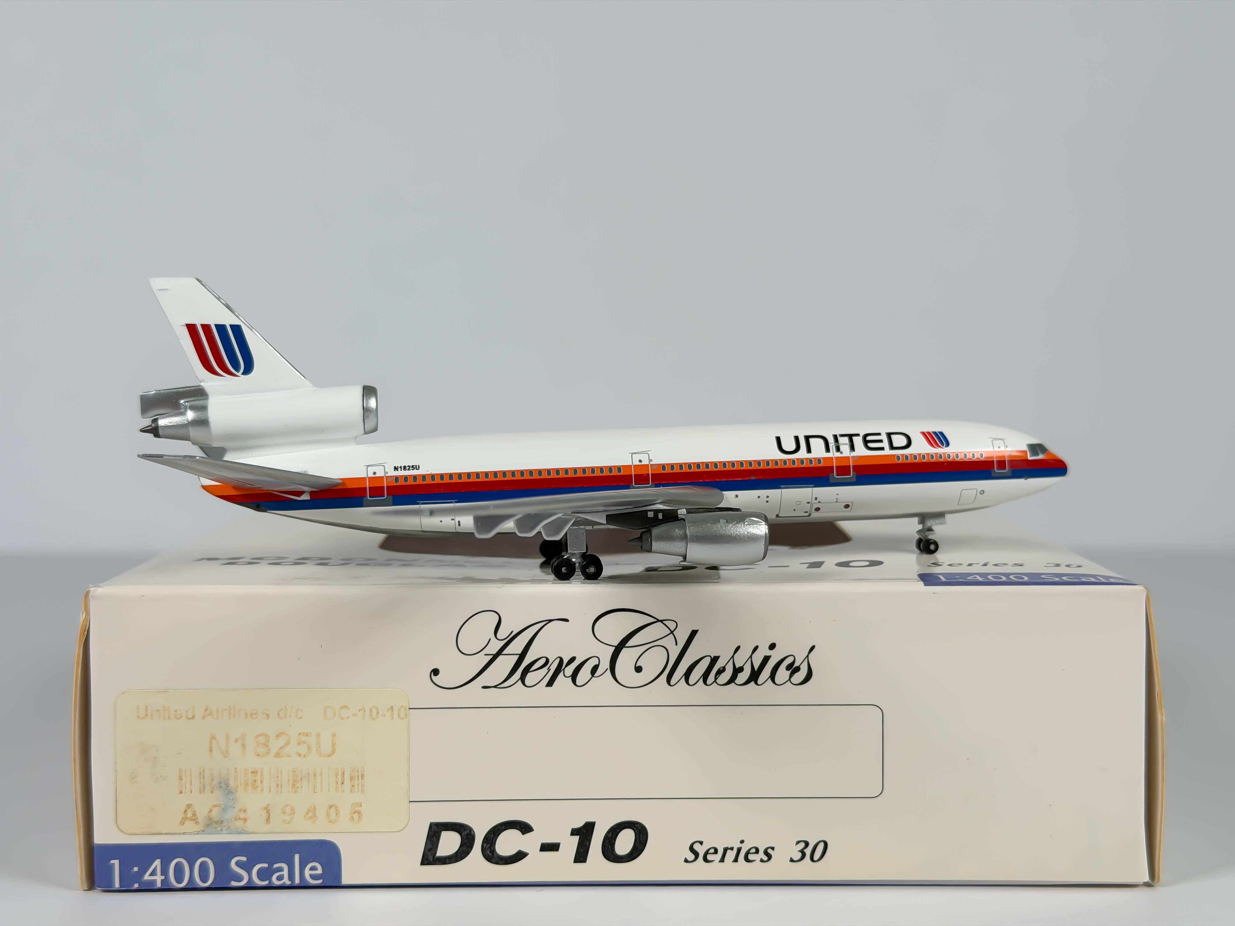 United Airlines McDonnell Douglas DC-10-10 1:400 Aeroclassics N1825U (AC419405)