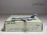 Republic Airlines Douglas DC-9-30 1:400 Aeroclassics N908H (AC419514)
