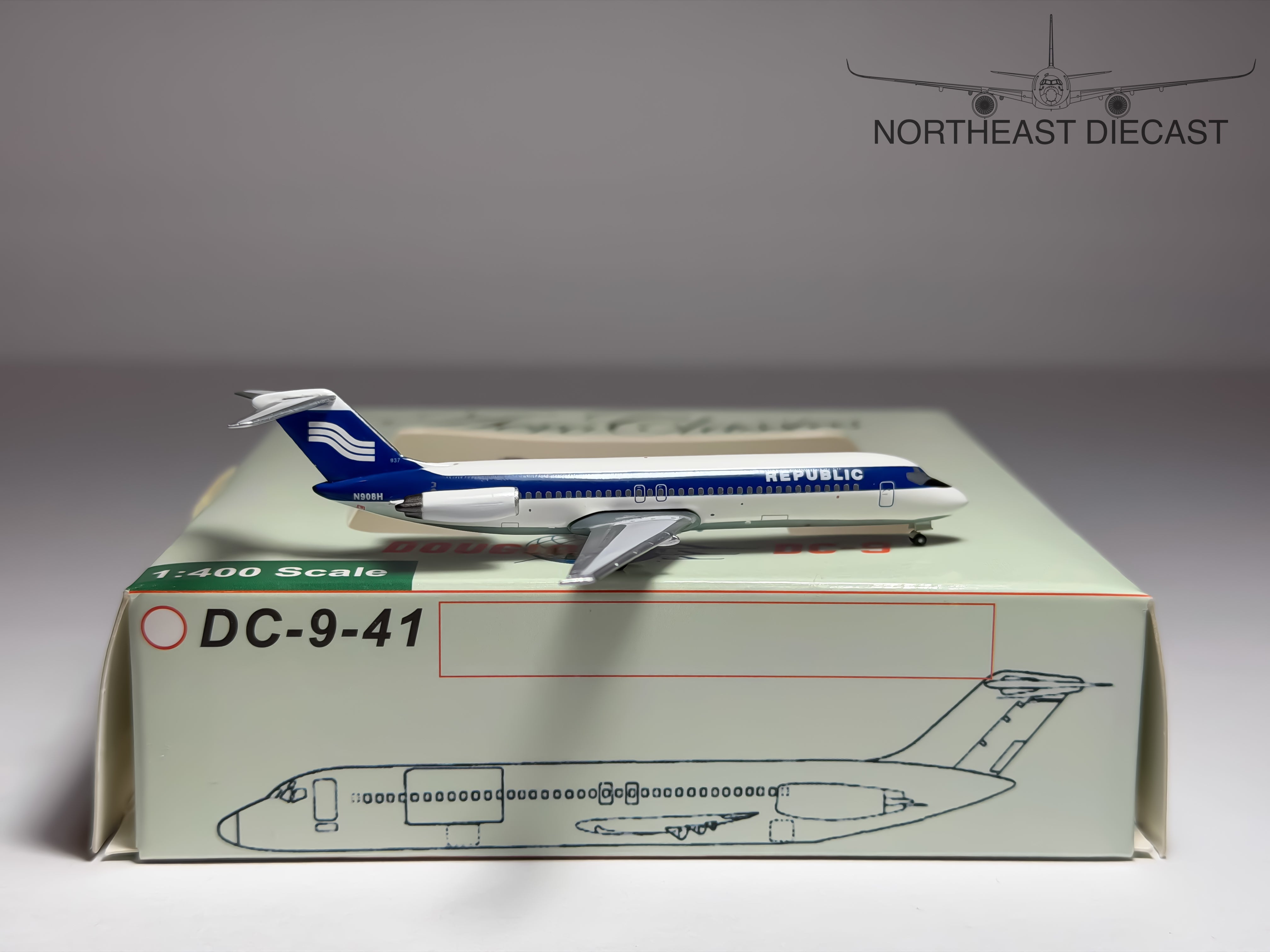 Republic Airlines Douglas DC-9-30 1:400 Aeroclassics N908H (AC419514)