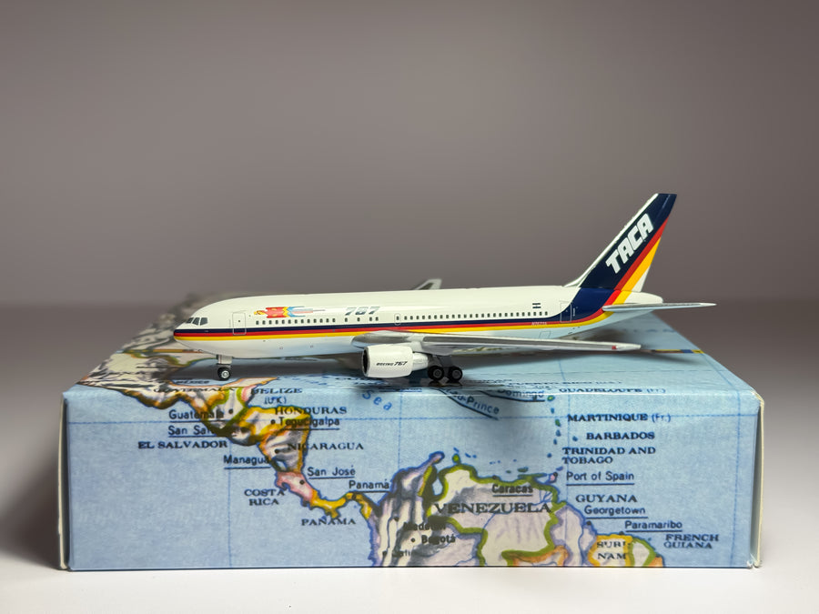 TACA Boeing 767-200 1:400 Aeroclassics N767TA (AC419584)