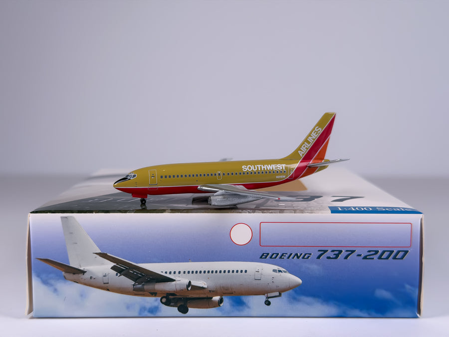 Southwest Airlines Boeing 737-200 1:400 Aeroclassics N21SW (AC419666)