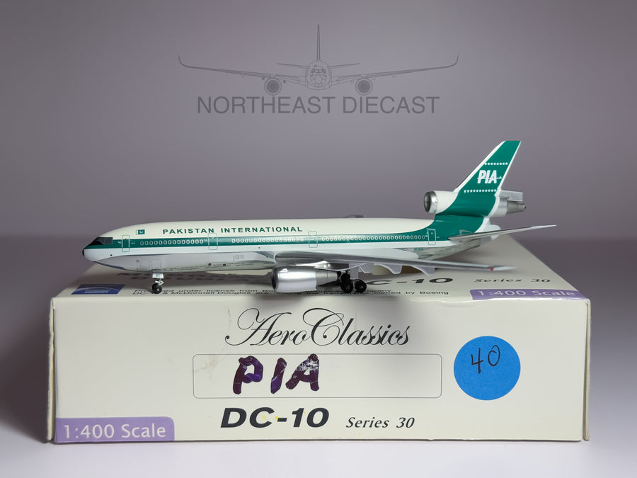 Pakistan International Airlines (PIA) McDonnell Douglas DC-10-30 1:400 Aeroclassics AP-AXC (AC419739)