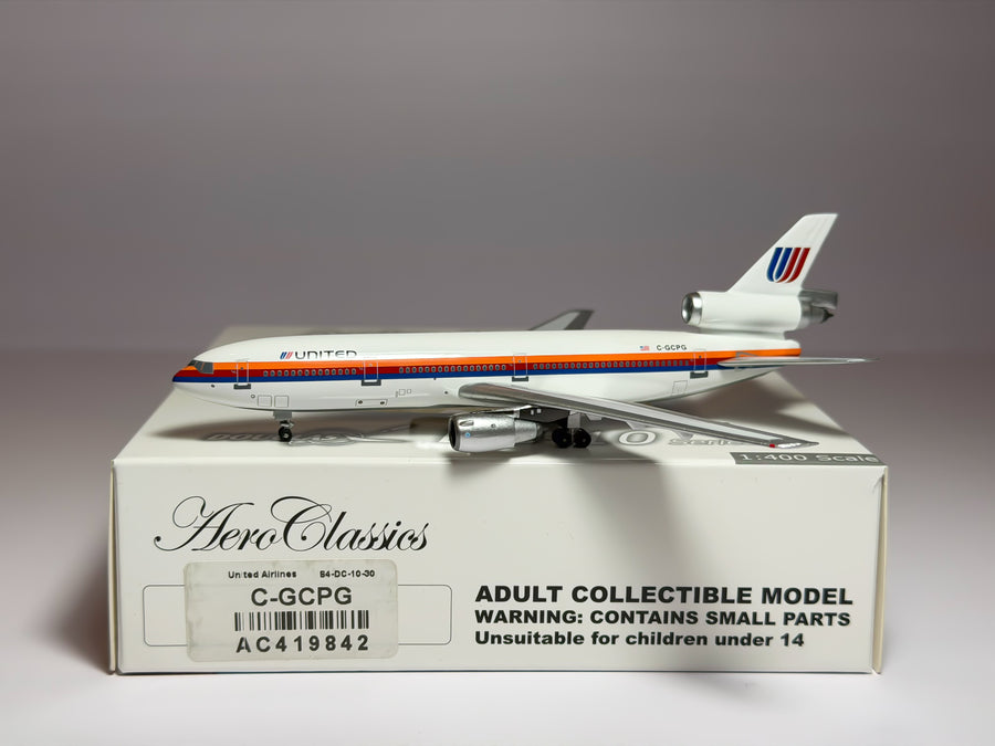 United Airlines McDonnell Douglas DC-10-30 1:400 Aeroclassics C-GCPG (AC419842)