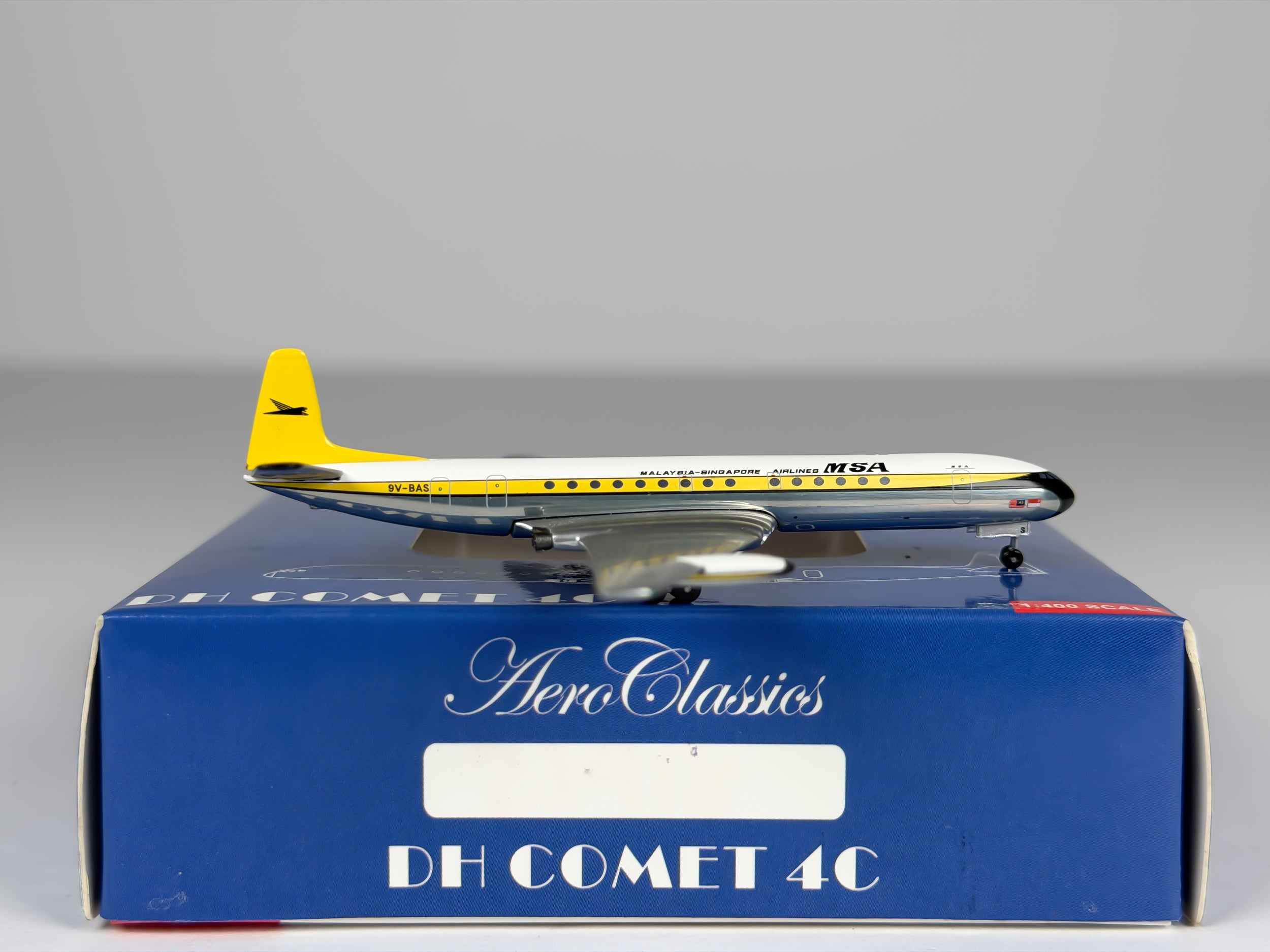 Malaysian Airline System (MAS) De Havilland DH-106 Comet 1:400 Aeroclassics 9V-BAS (AC9VBAS)