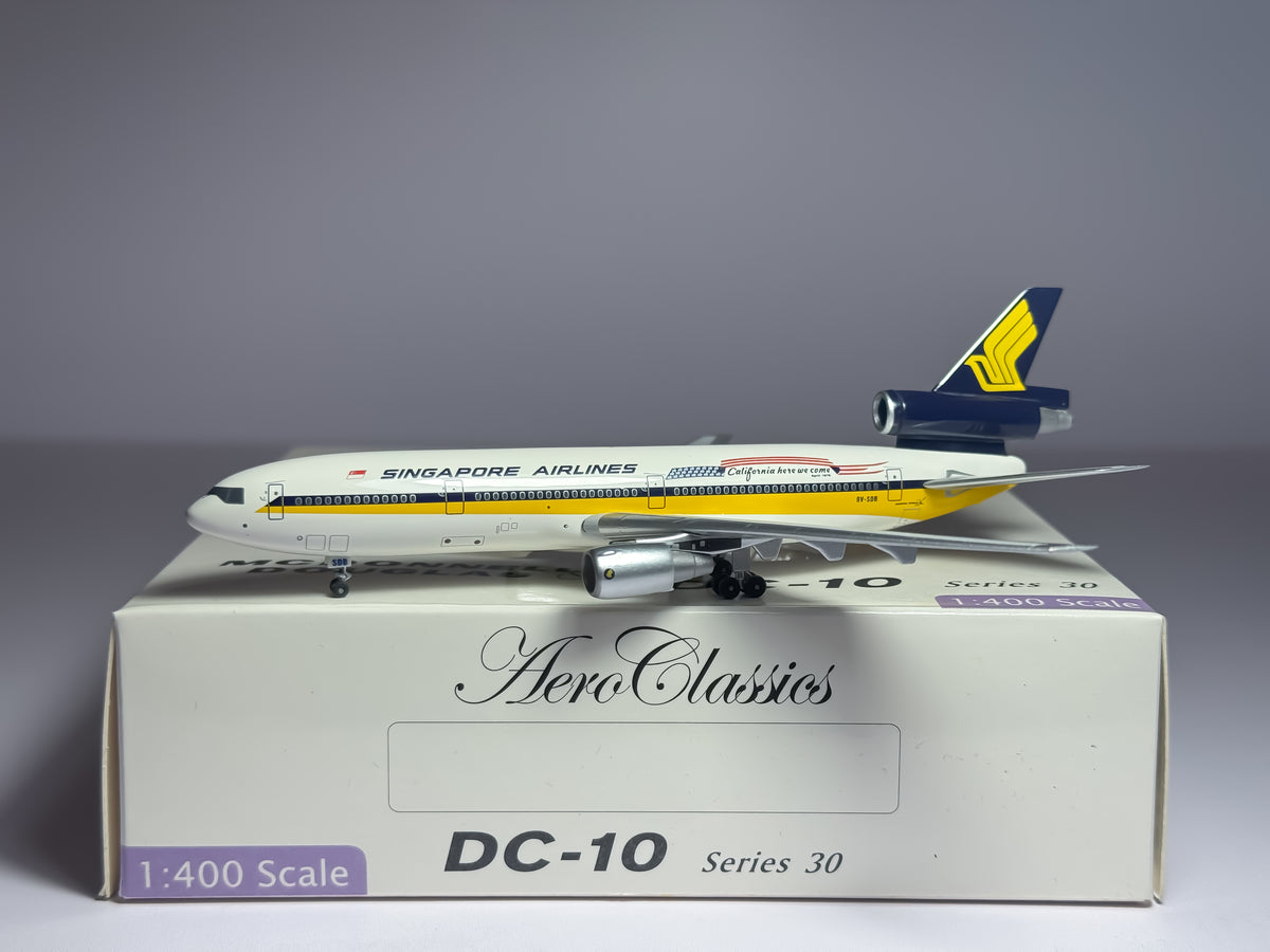 Singapore Airlines McDonnell Douglas DC-10-30 1:400 Aeroclassics 9V-SDB (AC9VSDB)