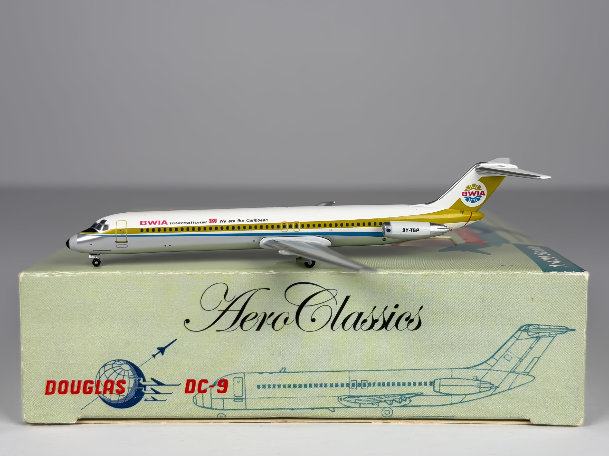 British West Indian Airways (BWIA) Douglas DC-9-30 1:400 Aeroclassics 9Y-TGP (AC9YTGP)