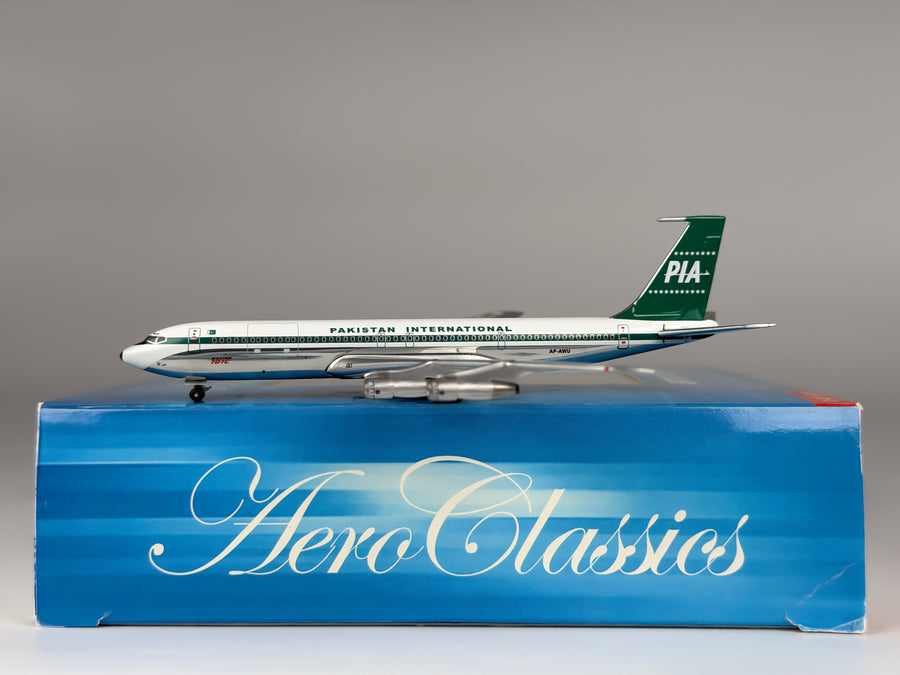 Pakistan International Airlines (PIA) Boeing 707-300 1:400 Aeroclassics AP-AWU (ACAPAWU)
