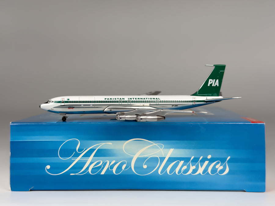 Pakistan International Airlines (PIA) Boeing 707-300 1:400 Aeroclassics AP-AWY (ACAPAWY)