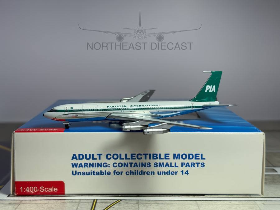 Pakistan International Airlines (PIA) Boeing 707-300 1:400 Aeroclassics AP-AWY (ACAPAWY)