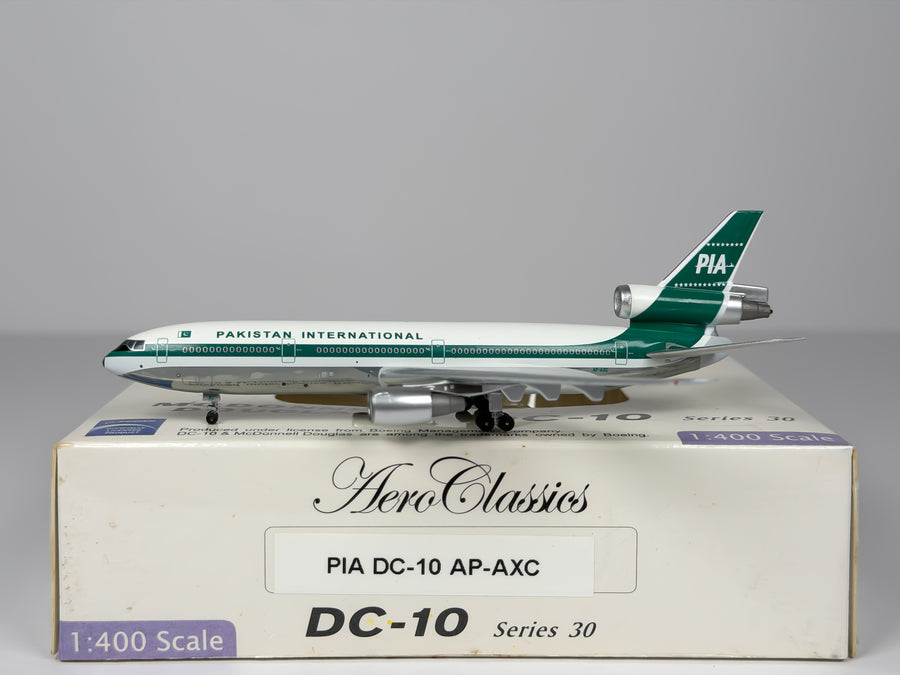 Pakistan International Airlines McDonnell Douglas DC-10-30 1:400 Aeroclassics AP-AXC (ACAPAXC)