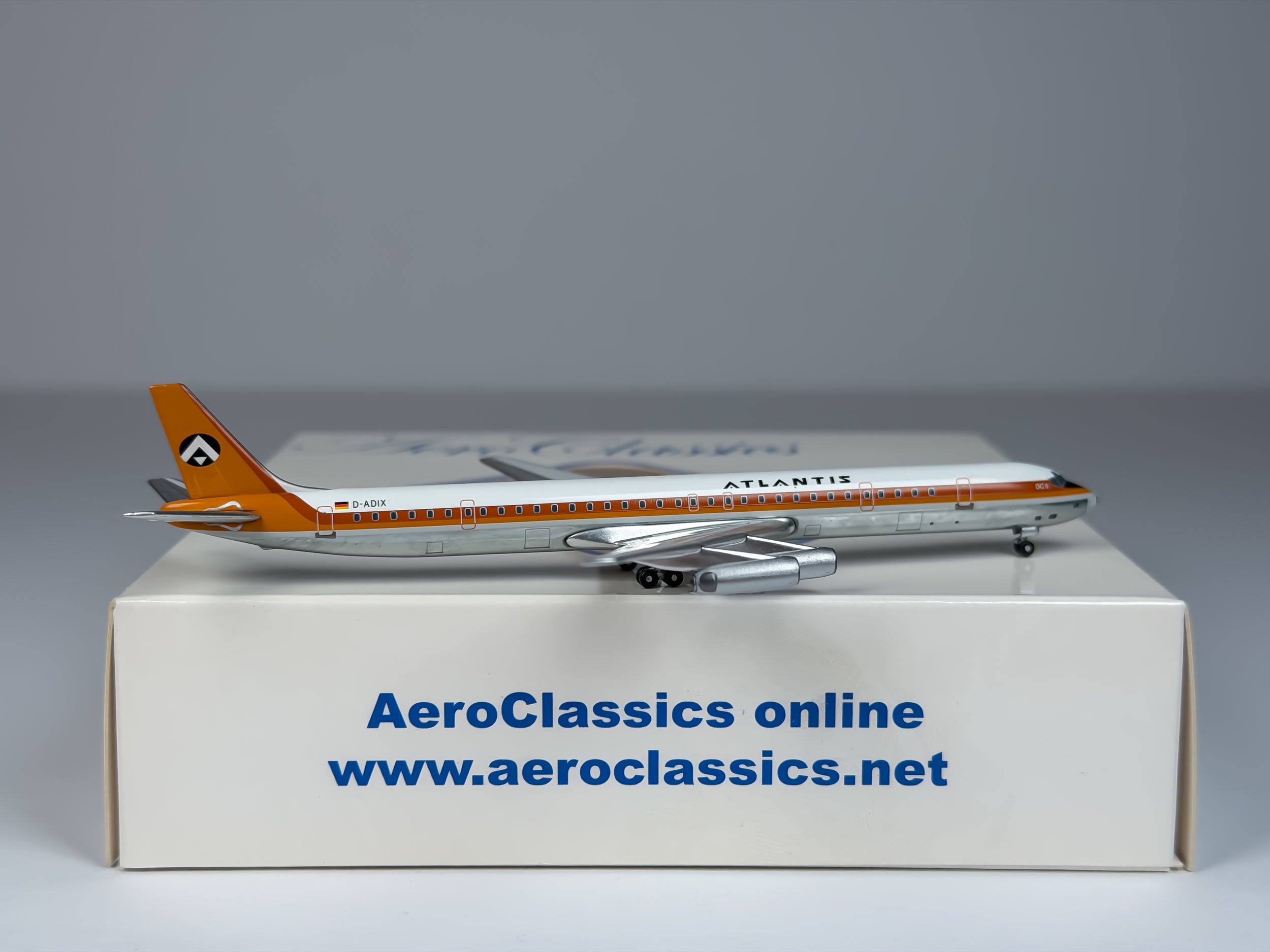 Atlantis Douglas DC-8-63 1:400 Aeroclassics D-ADIX (ACATL101)