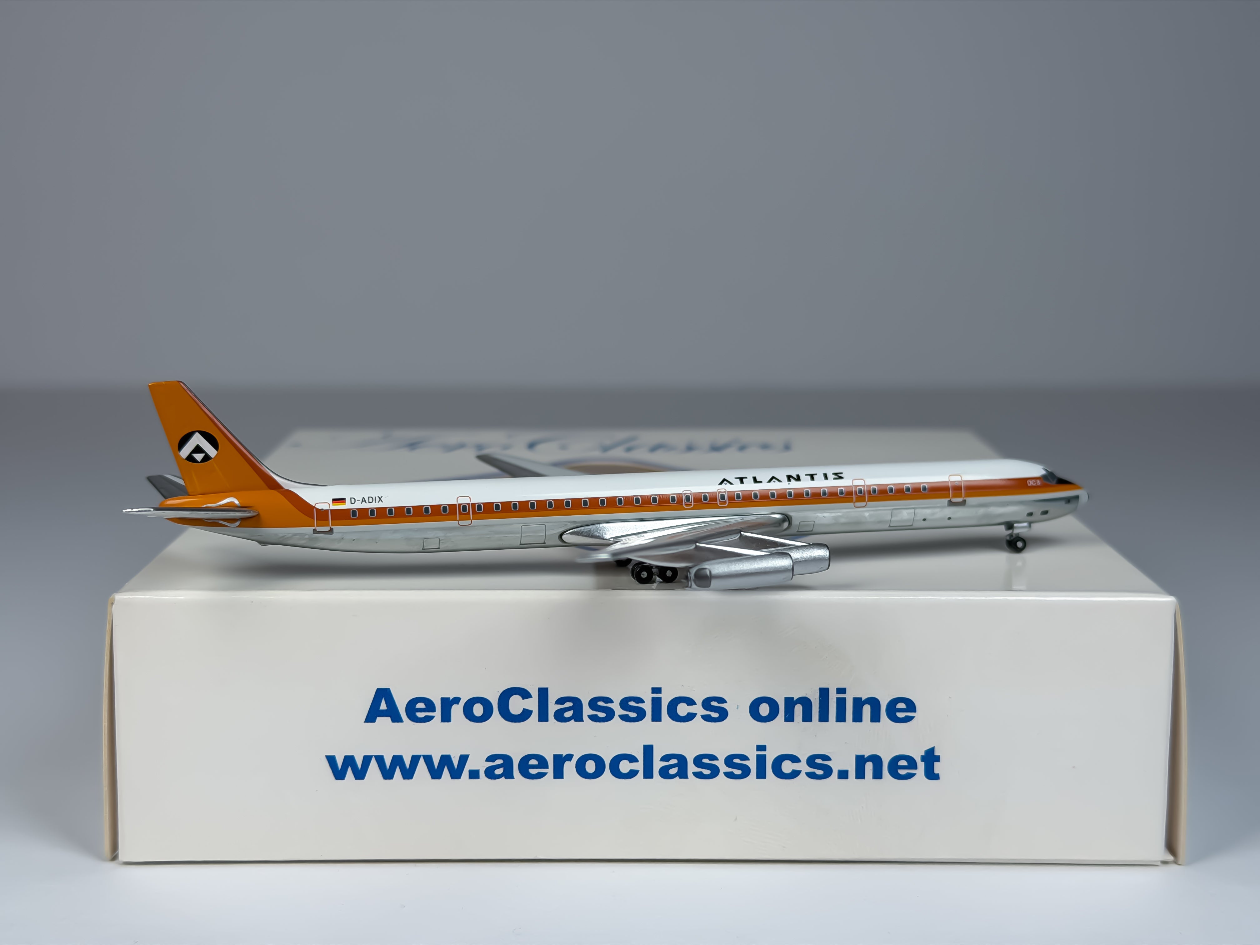 Atlantis Douglas DC-8-63 1:400 Aeroclassics D-ADIX (ACATL101)