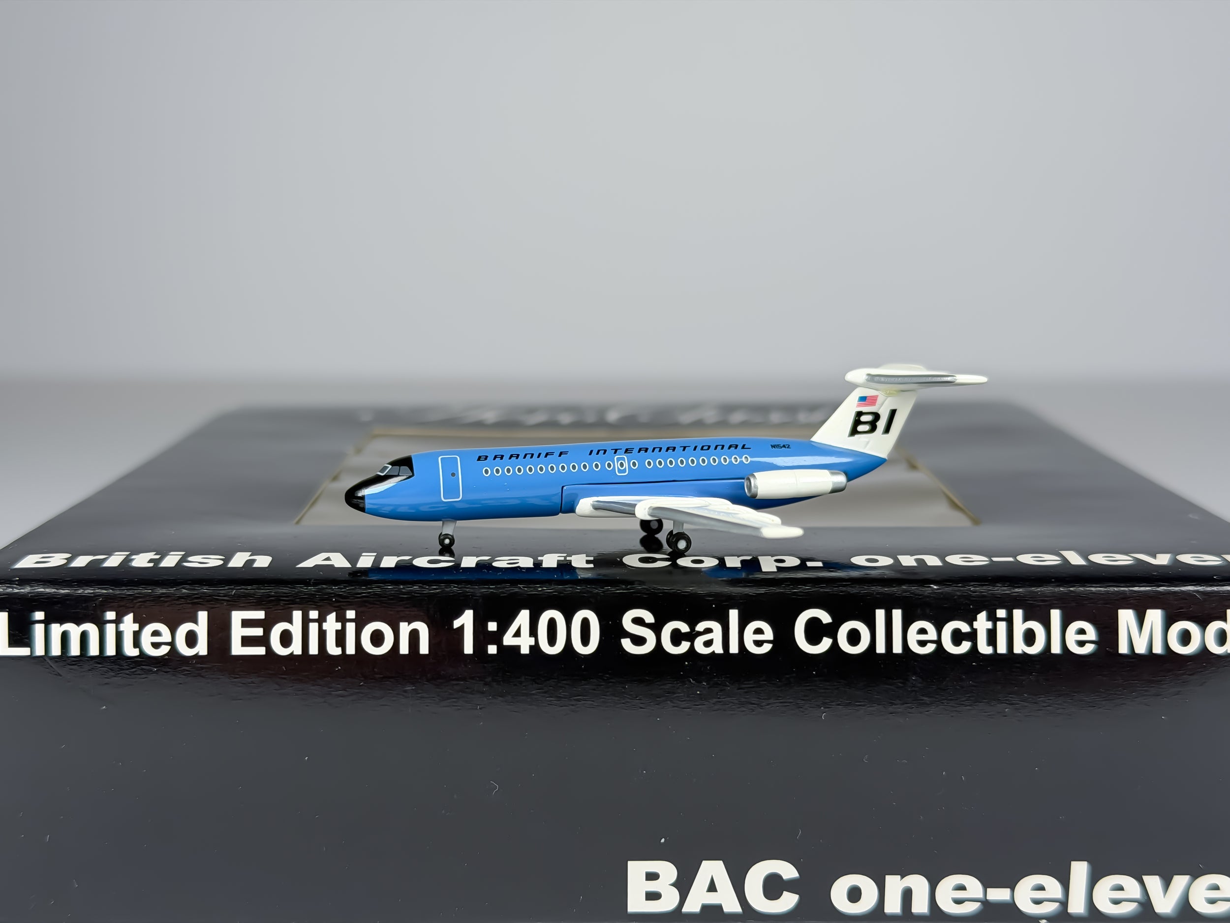 Braniff International BAC 1-11 1:400 Aeroclassics N1542 (ACBNF060F)