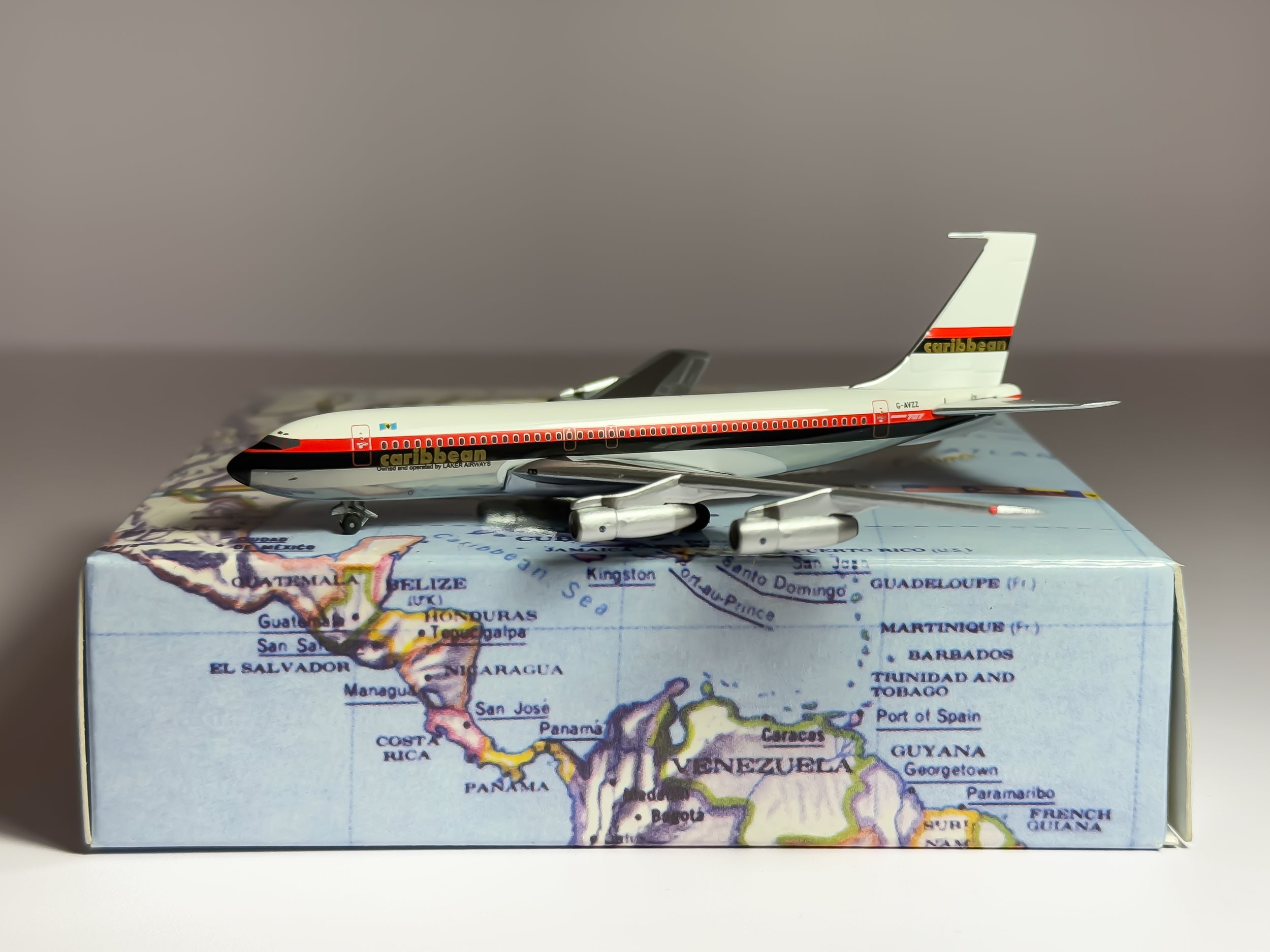 Caribbean Airways Boeing 707-100 1:400 Aeroclassics G-AVZZ (ACCAR0608)
