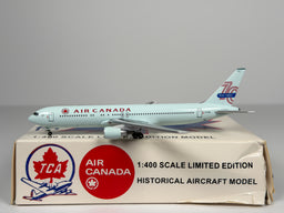 Air Canada Boeing 767-300 1:400 Aeroclassics C-FCAE (ACCFCAE)