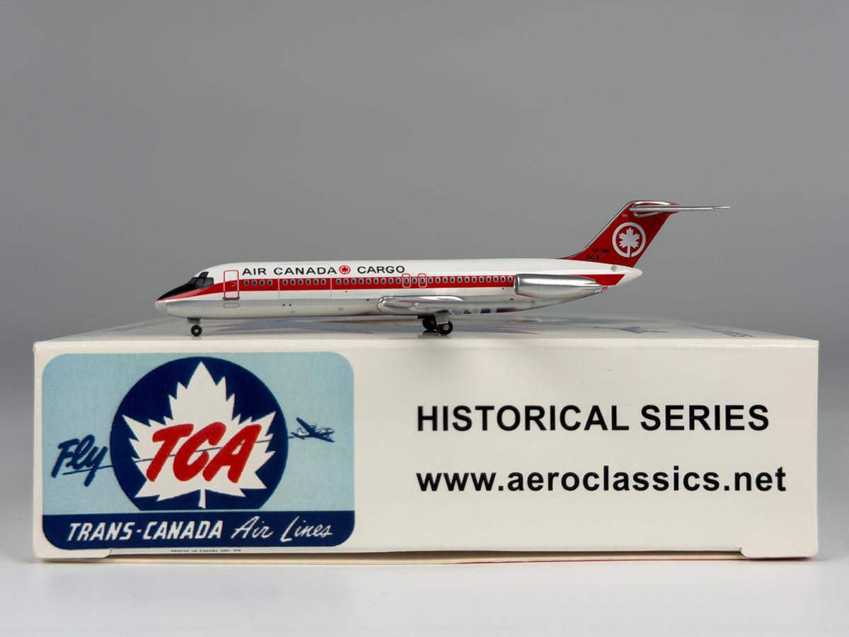 Air Canada Cargo Douglas DC-9-30RC 1:400 Aeroclassics CF-TMN (ACCFTMN)
