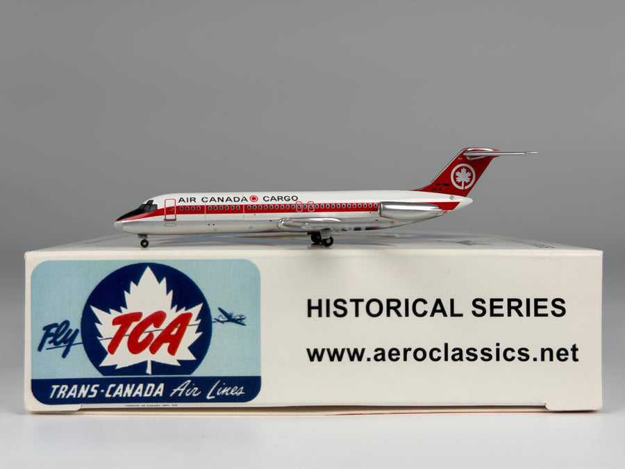 Air Canada Cargo Douglas DC-9-30RC 1:400 Aeroclassics CF-TMN (ACCFTMN)