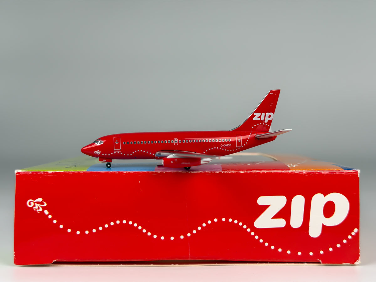 Zip Boeing 737-200 1:400 Aeroclassics C-GMCP (ACCGMCP)