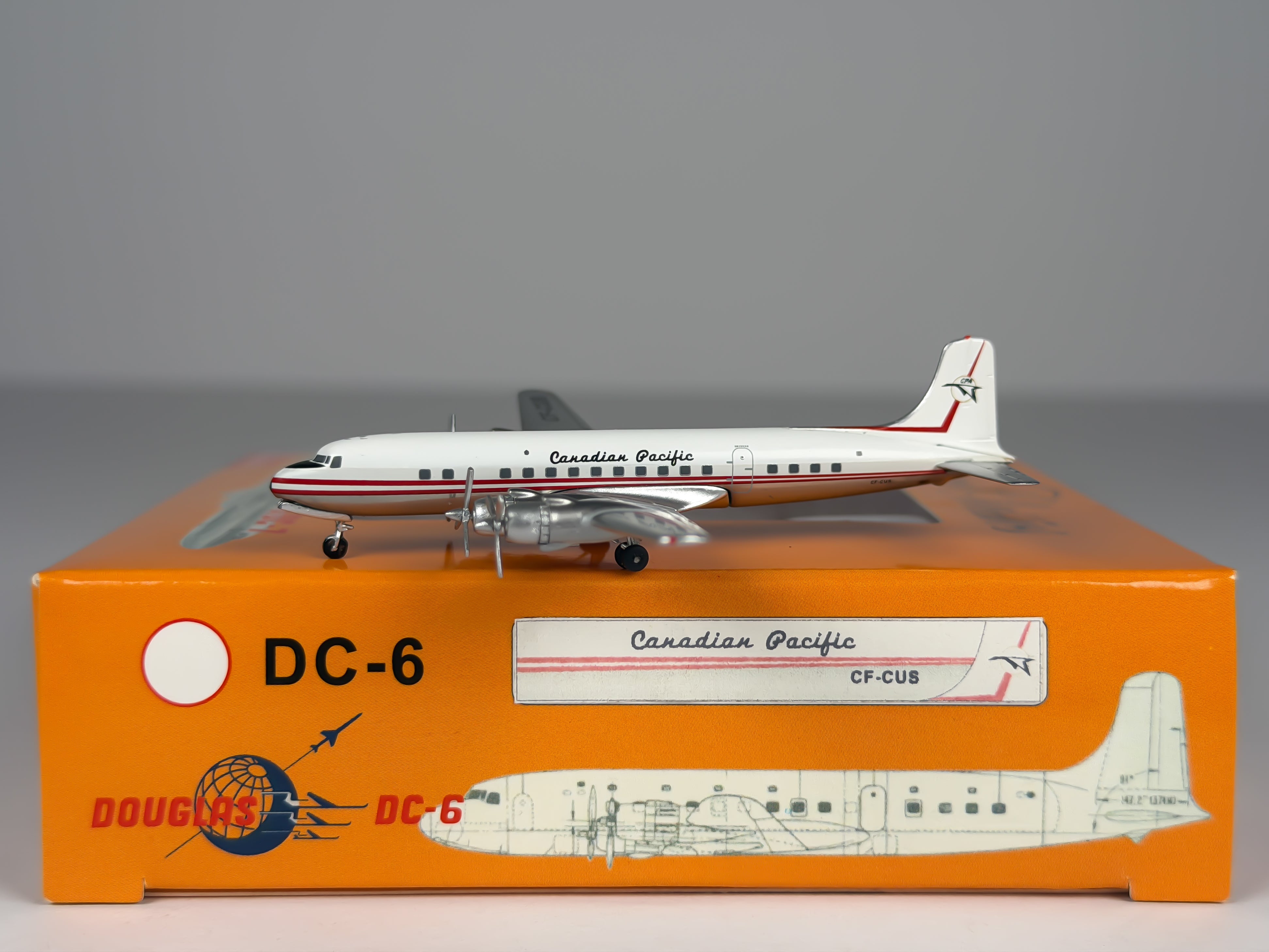 Canadian Pacific Douglas DC-6 1:400 Aeroclassics CF-CUS (ACCPA0116)