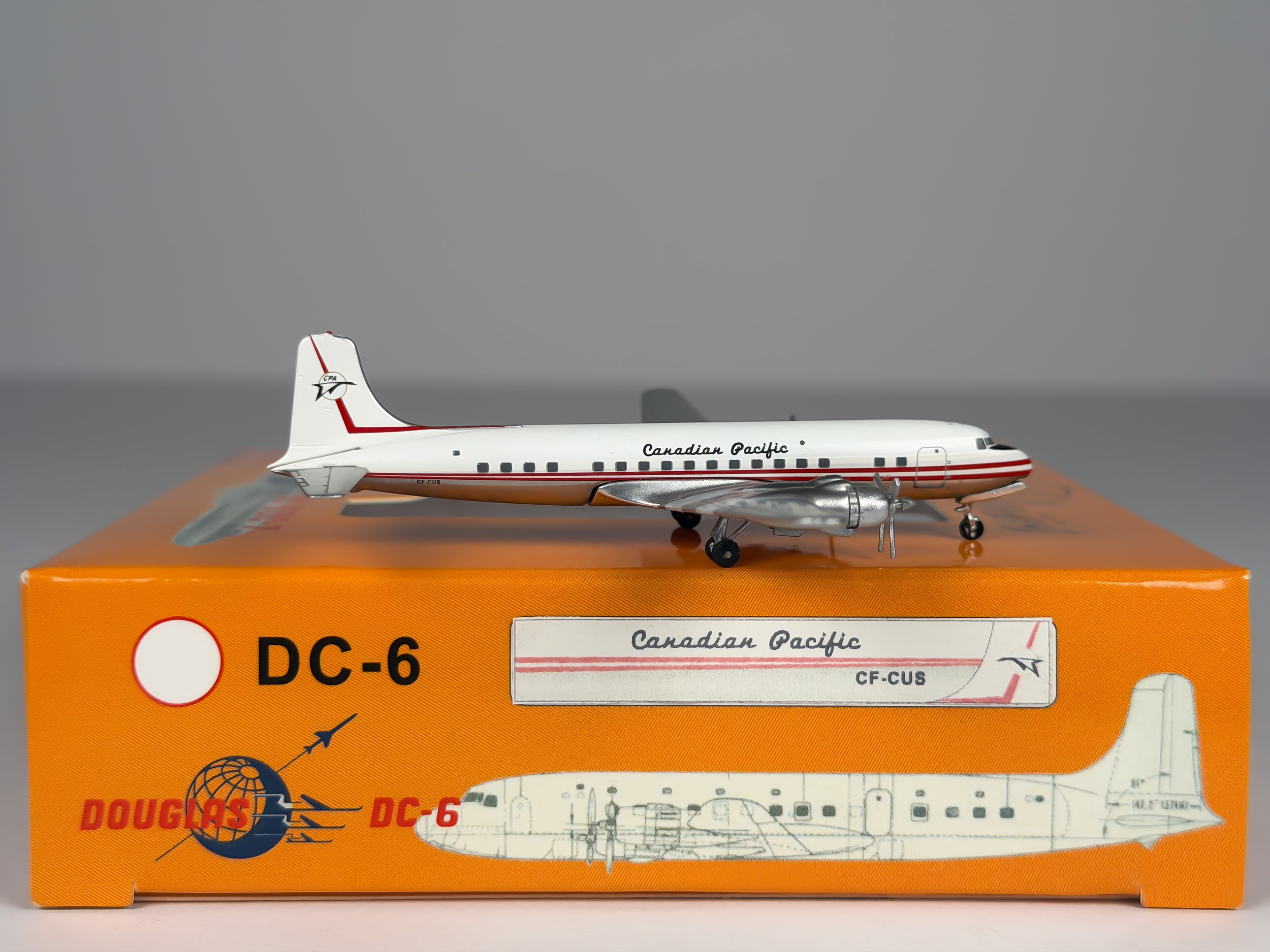Canadian Pacific Douglas DC-6 1:400 Aeroclassics CF-CUS (ACCPA0116)
