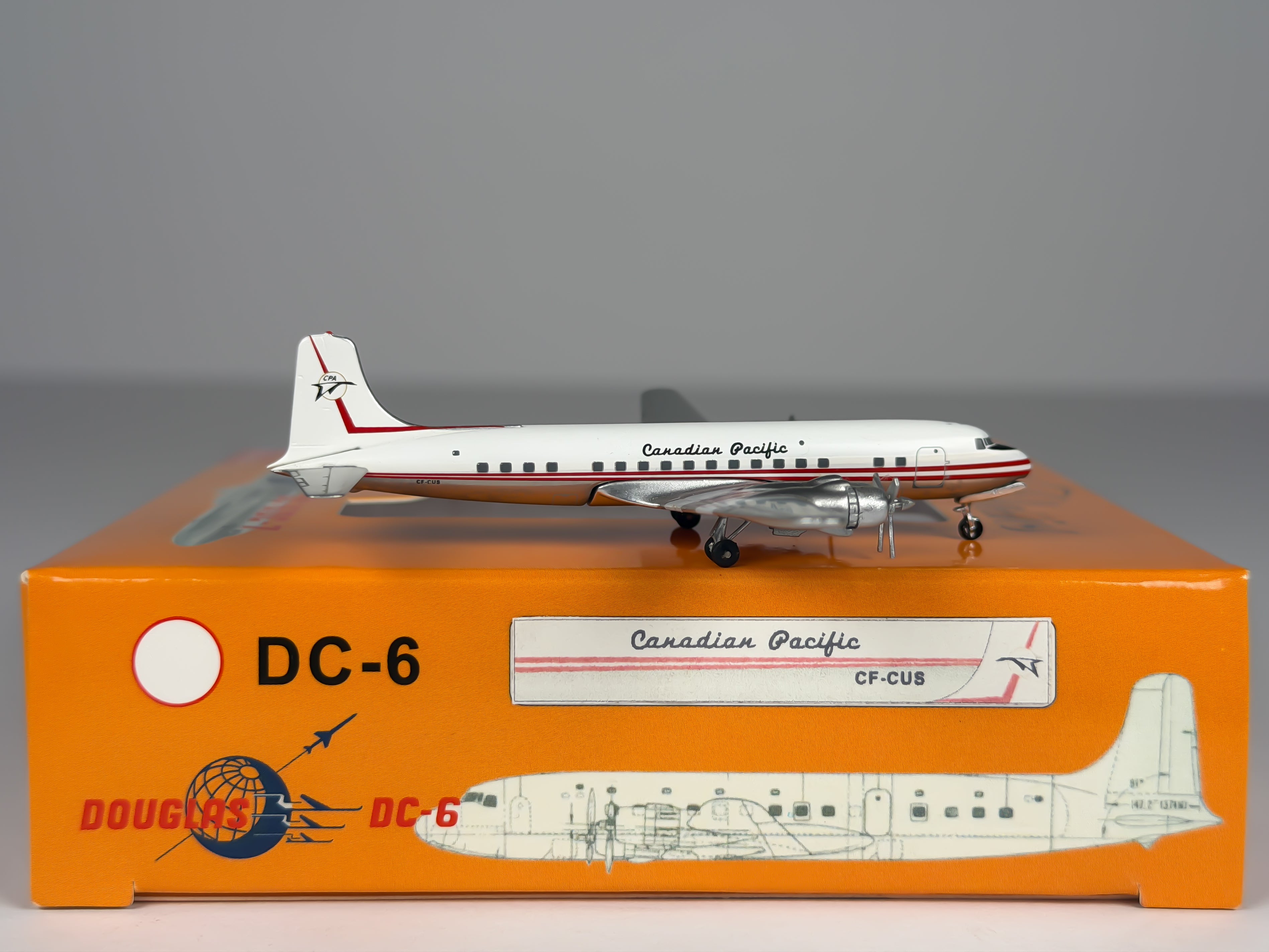 Canadian Pacific Douglas DC-6 1:400 Aeroclassics CF-CUS (ACCPA0116)
