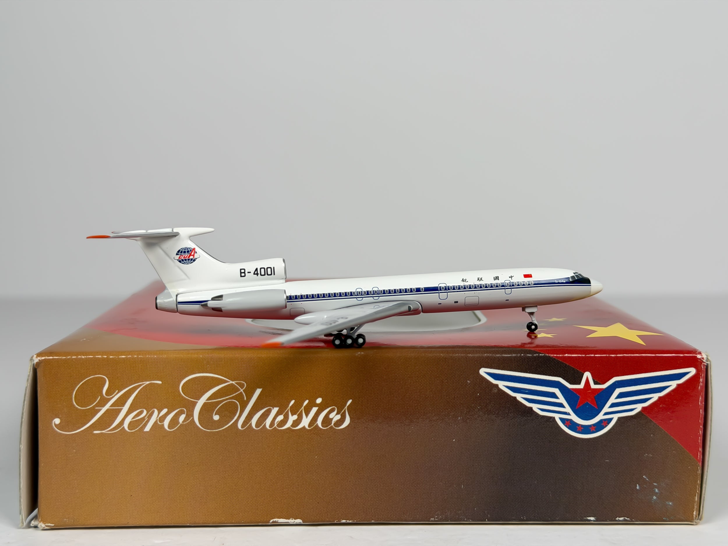 China United Airlines Tupolev Tu-154M 1:400 Aeroclassics B-4001 (ACCUA072)