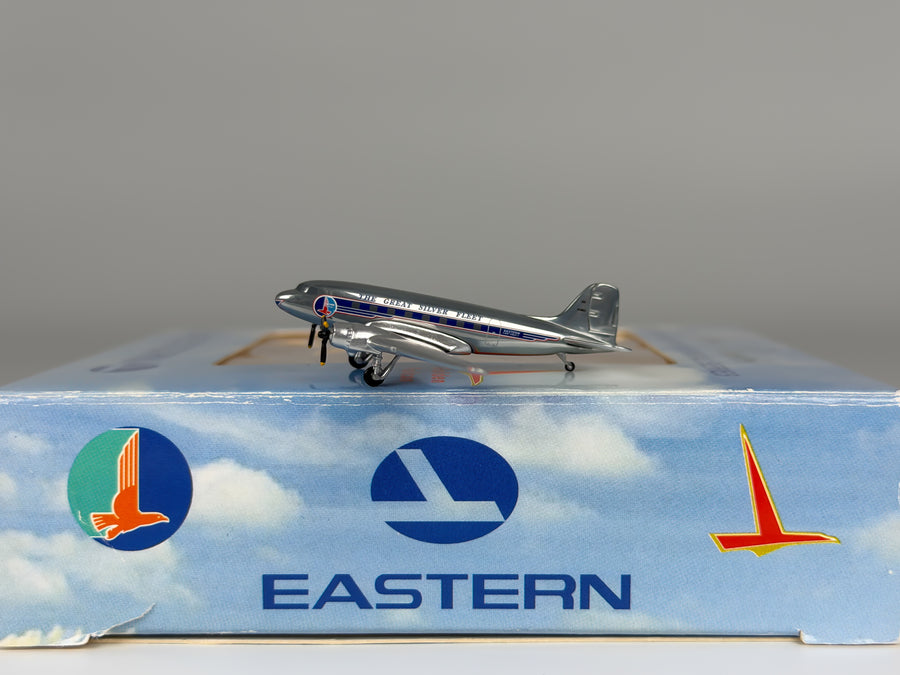 Eastern Air Lines Douglas DC-3 1:400 Aeroclassics NC18122 (ACEAL098B)