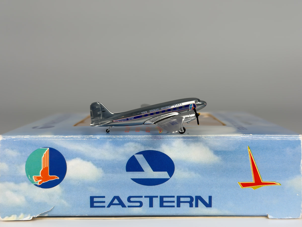 Eastern Air Lines Douglas DC-3 1:400 Aeroclassics NC18122 (ACEAL098B)
