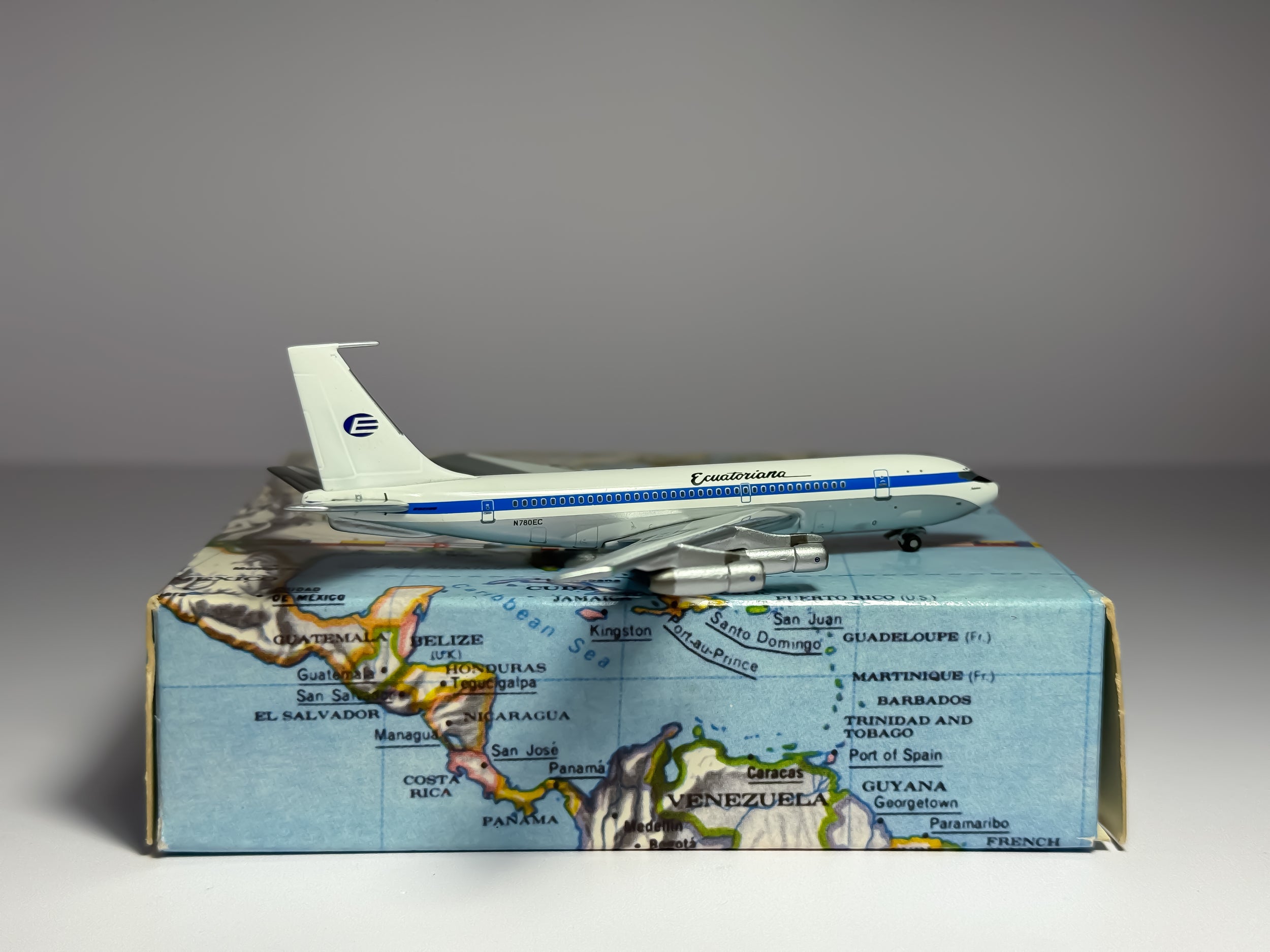 Ecuatoriana Boeing 720 1:400 Aeroclassics N780EC (ACECR051)