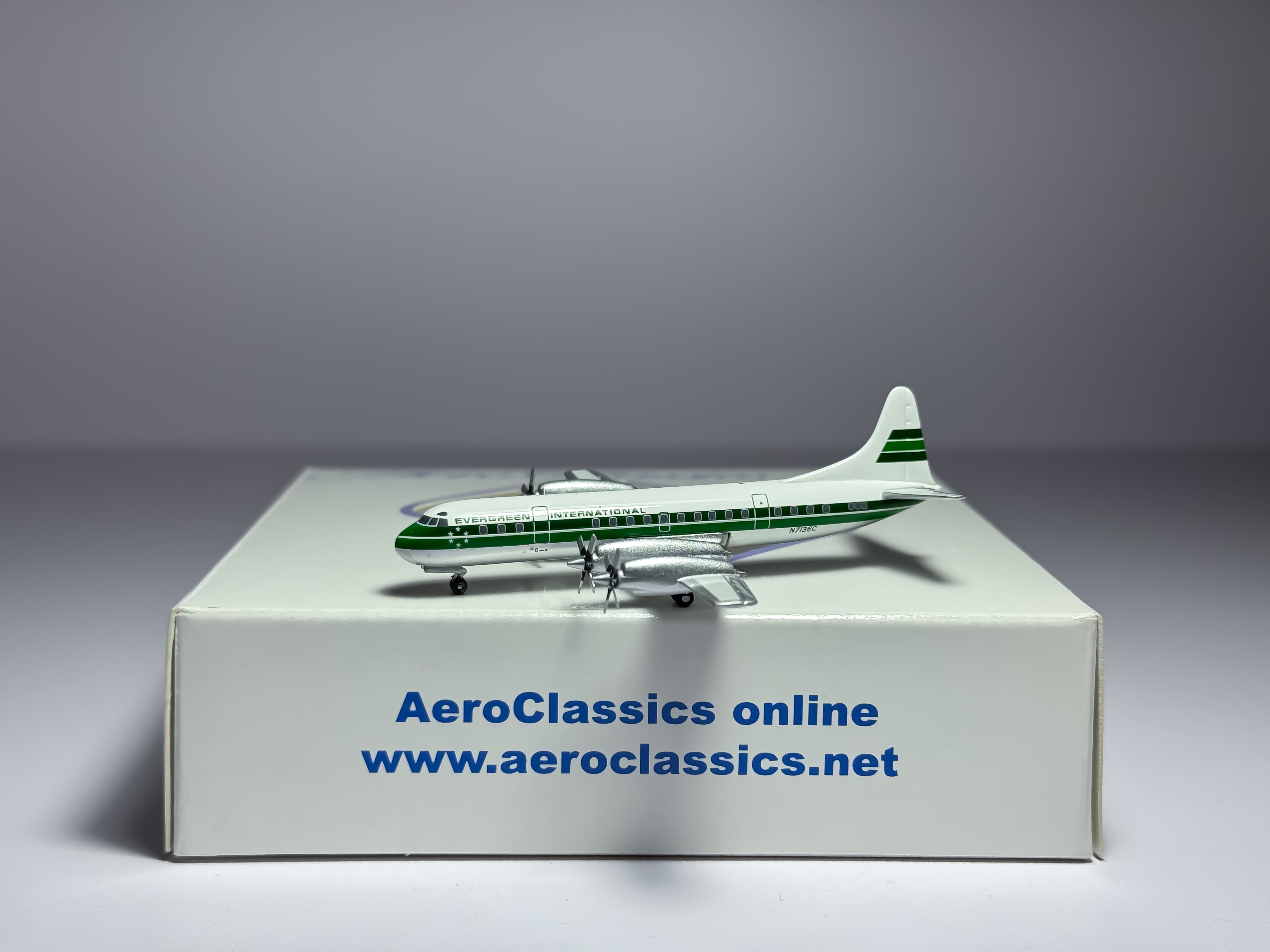 Evergreen International Lockheed L-188 Electra 1:400 Aeroclassics N7136C (ACEIA041)
